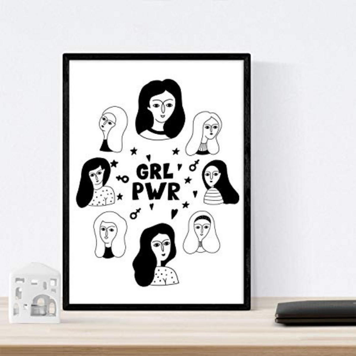 POSTER Set mit 4 Frauen, MädchenPower Zeichnungen von Frauen A3 Rahmenlos - Klar, Papier (29.7/3cm) - Nacnic