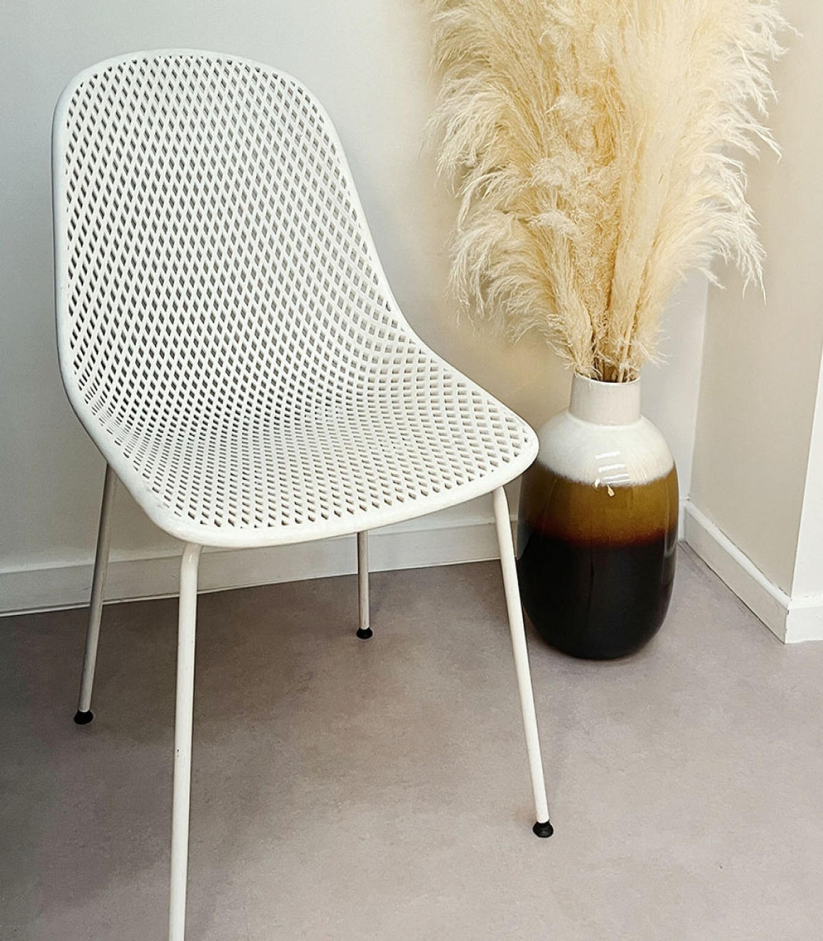 STUHL Kunststoff perforiert Indoor & Outdoor, Weiß 58,5x46,5x82,5 cm - Weiß, Kunststoff/Metall (59/83/47cm) - KADIMA DESIGN
