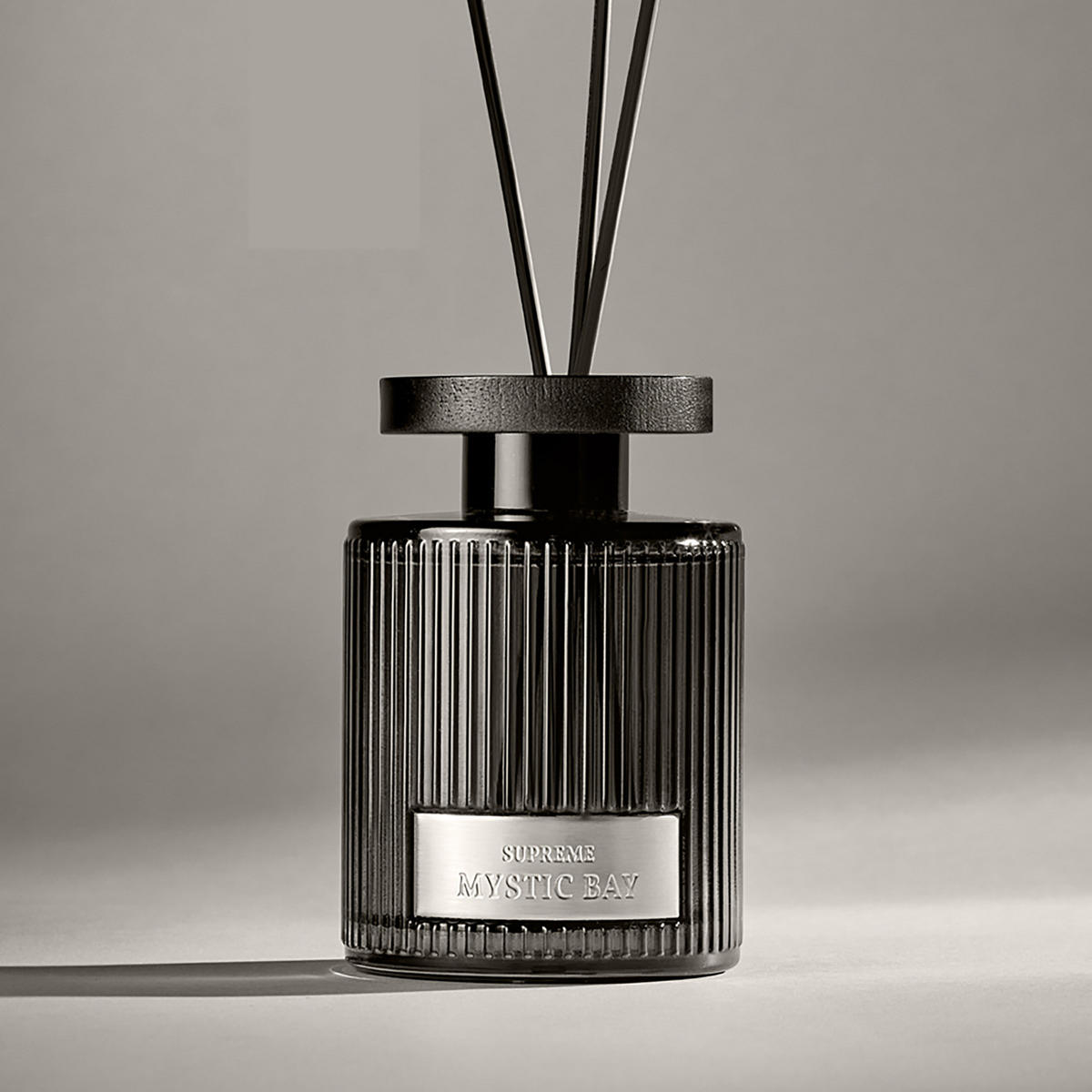 RAUMDUFT Supreme Mystic Bay - Dunkelgrau, Glas (7/11/7cm) - Butlers