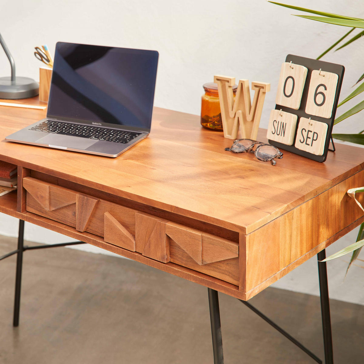 SCHREIBTISCH, Braun - Braun, Holz (120/60cm) - Oviala