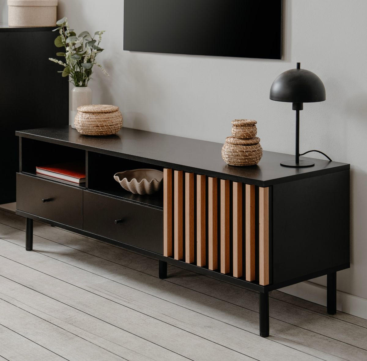 TV-LOWBOARD schwarz, Eiche Artisan 138 cm, TV-Unterteil mit 3D-Lamellen - Schwarz/Eiche Artisan, Holzwerkstoff/Metall (138/49/40cm) - Furn.Design