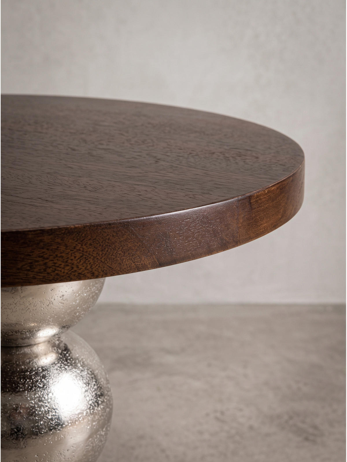 BEISTELLTISCH AMANTEA, Mango Massivholz, Braun-Silber, Ø 50 x 61,5 cm - Silberfarben/Sheeshamfarben, Holz/Metall (50/50/61.5cm) - KADIMA DESIGN
