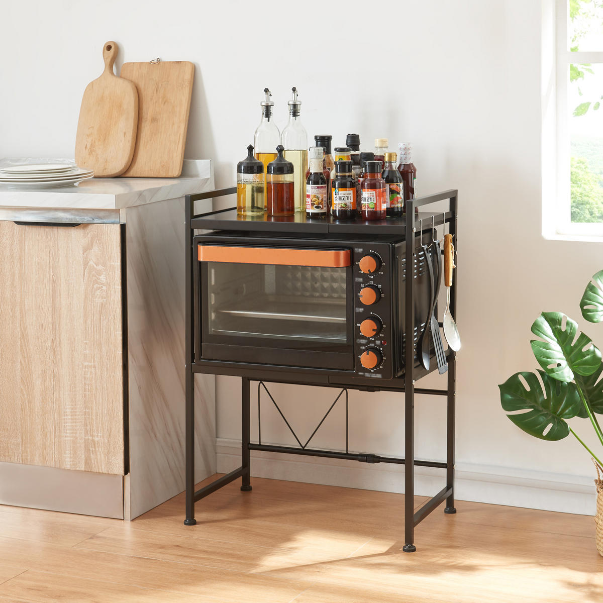 MIKROWELLENREGAL Sorsele - Schwarz, Metall (63/78.5/32cm) - [en.casa]
