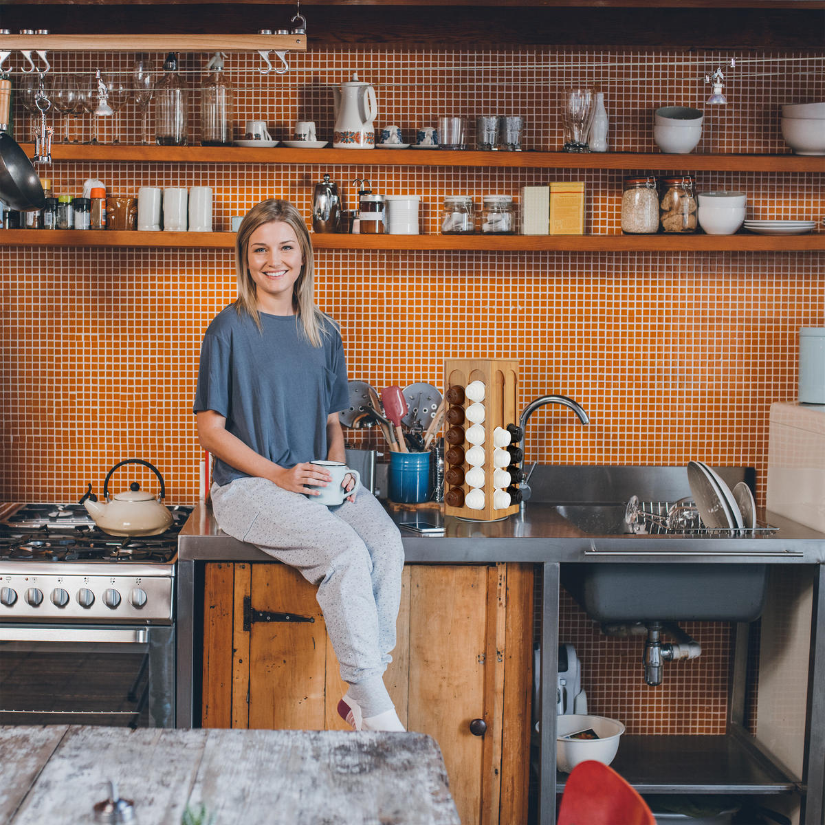 KAPSELHALTER - Hellbraun, Holz/Metall (14/40.5/14cm) - Relaxdays