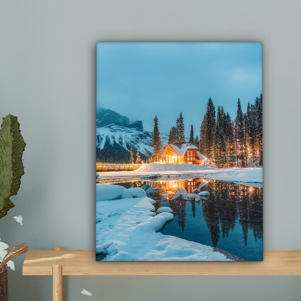 LEINWANDBILD Winterlandschaft - Natur - Haus - Berge - Schnee Room Decor 30x40 cm - Hellblau, Textil (30/40cm) - MuchoWow