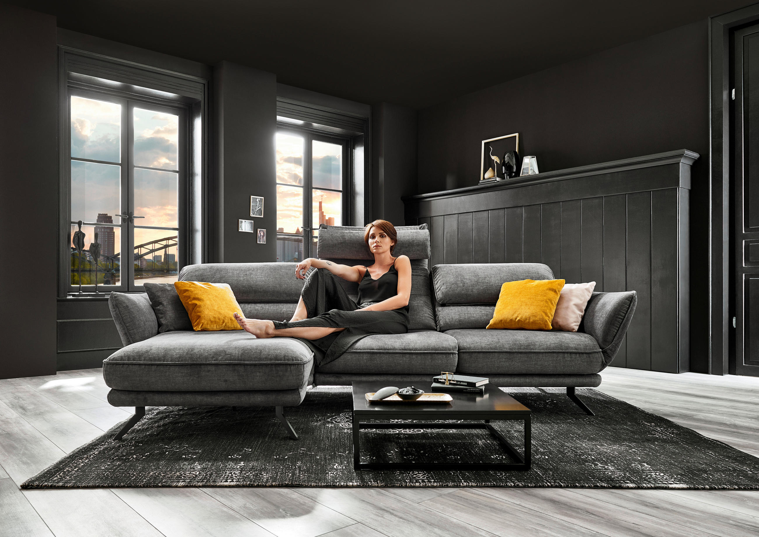 ECKSOFA in Velours Silberfarben  - Silberfarben/Schwarz, Design, Textil/Metall (153/283cm) - Valdera