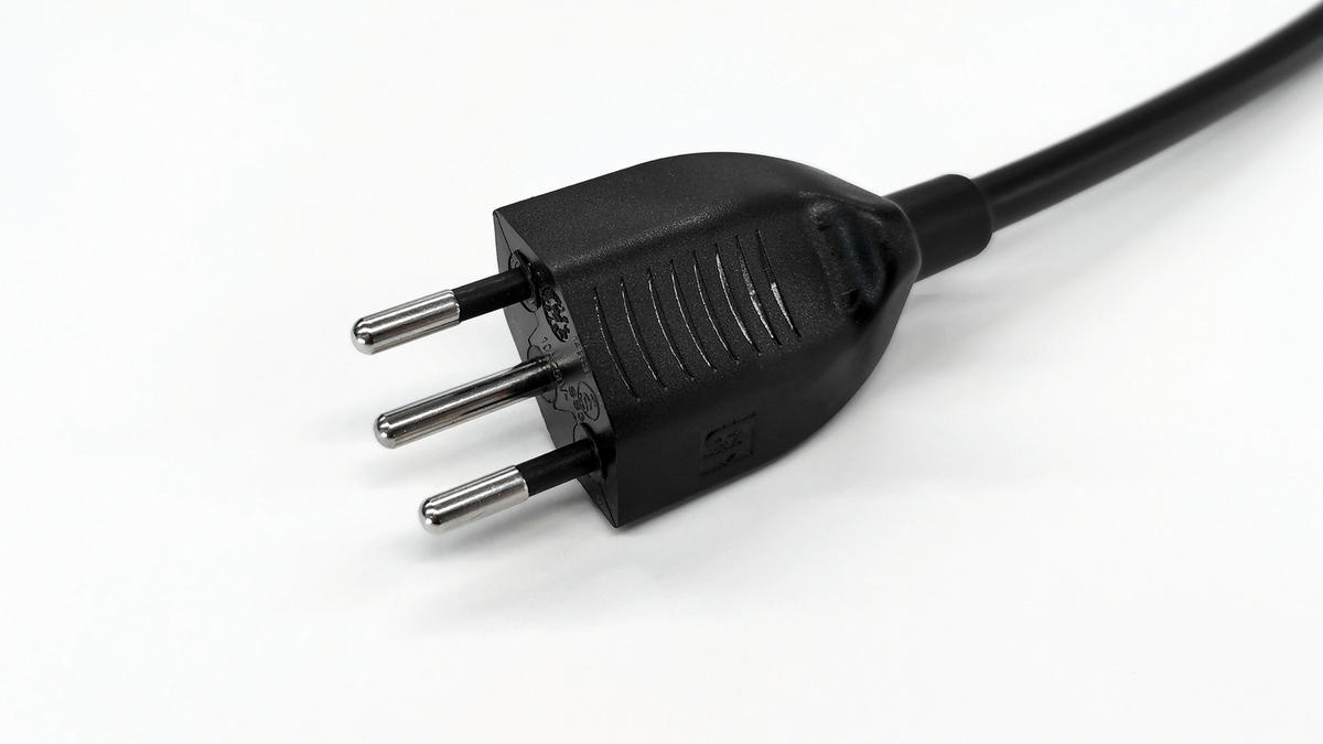 TOASTER  - Schwarz Hochglanz, Basics, Metall (31/20/20cm) - SMEG