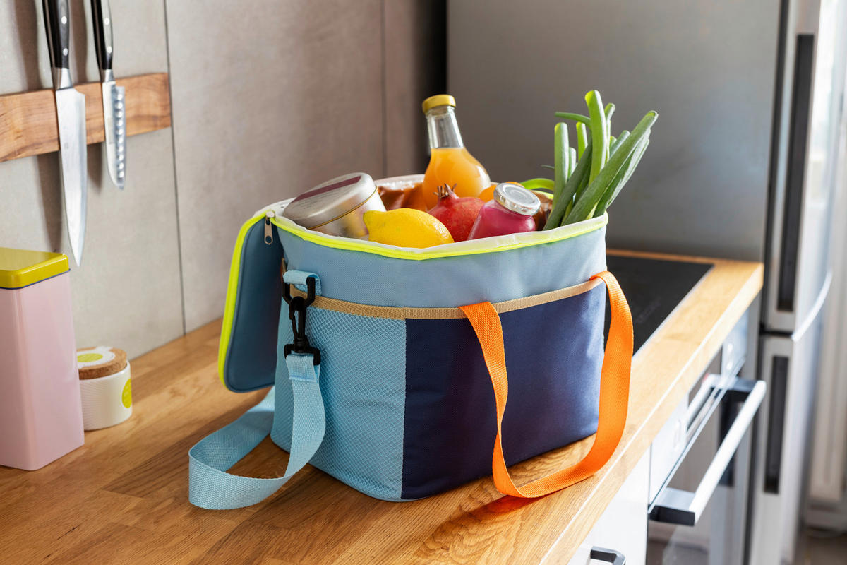 KÜHLTASCHE - Dunkelblau/Hellblau, Trend, Textil (30/22/25cm)