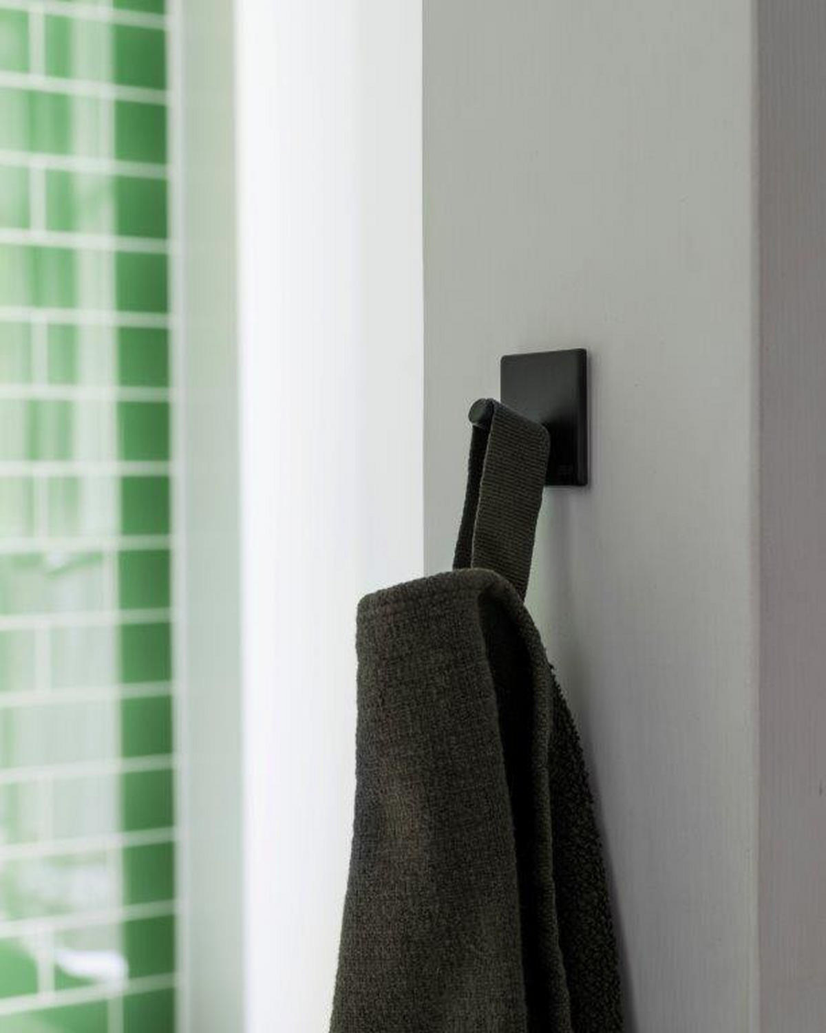 KUKA  crna  metal  - crna, Osnovno, metal (3/3cm) - Smedbo