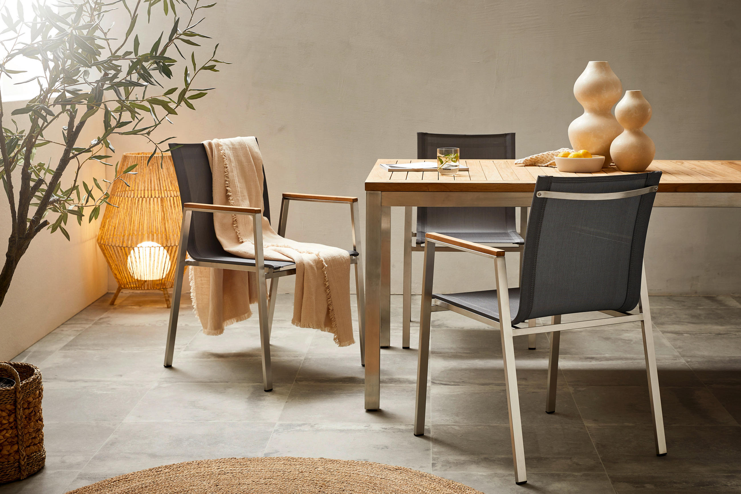 Thumbnail - Ambia Garden Stapelsessel, Grau, Edelstahl, Textil, Metall, Holz, Teakholz, massiv, eckig, 54x86x58 cm, Gartenmöbel, Gar...