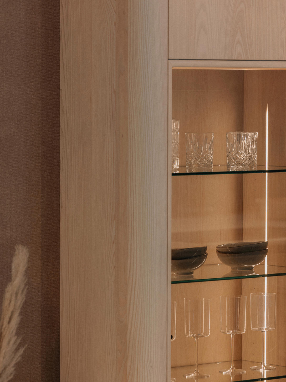 EINBAUKÜCHE   - Eschefarben, Basics, Holz - Walden