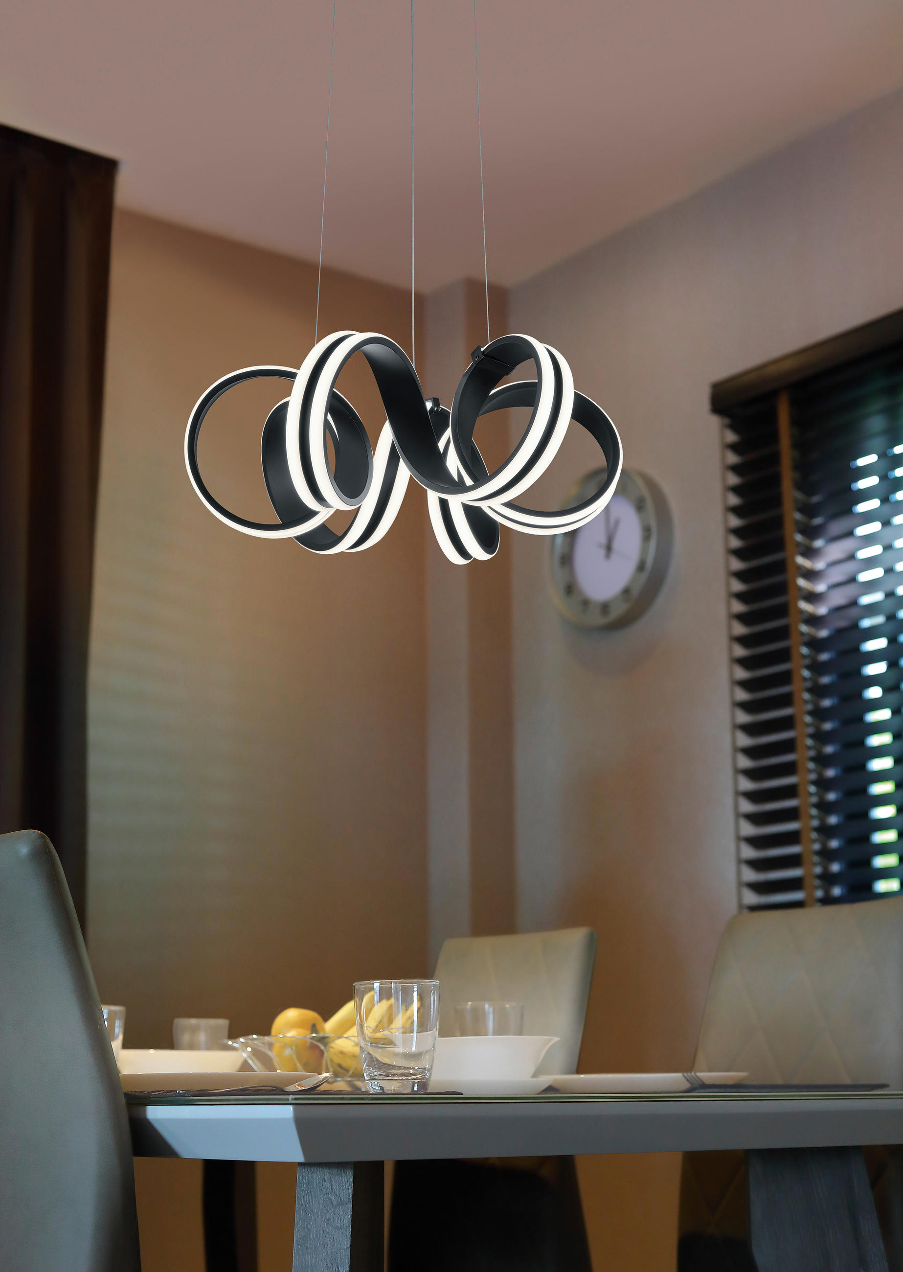 SVJETILJKA VISEĆA  55/150 cm      CARRERA  - crna, Design, metal (55/150cm)