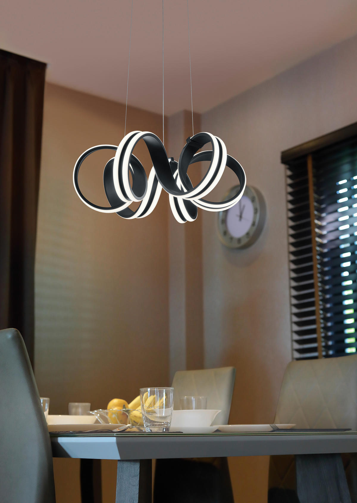 SVJETILJKA VISEĆA  55/150 cm      CARRERA  - crna, Design, metal (55/150cm)