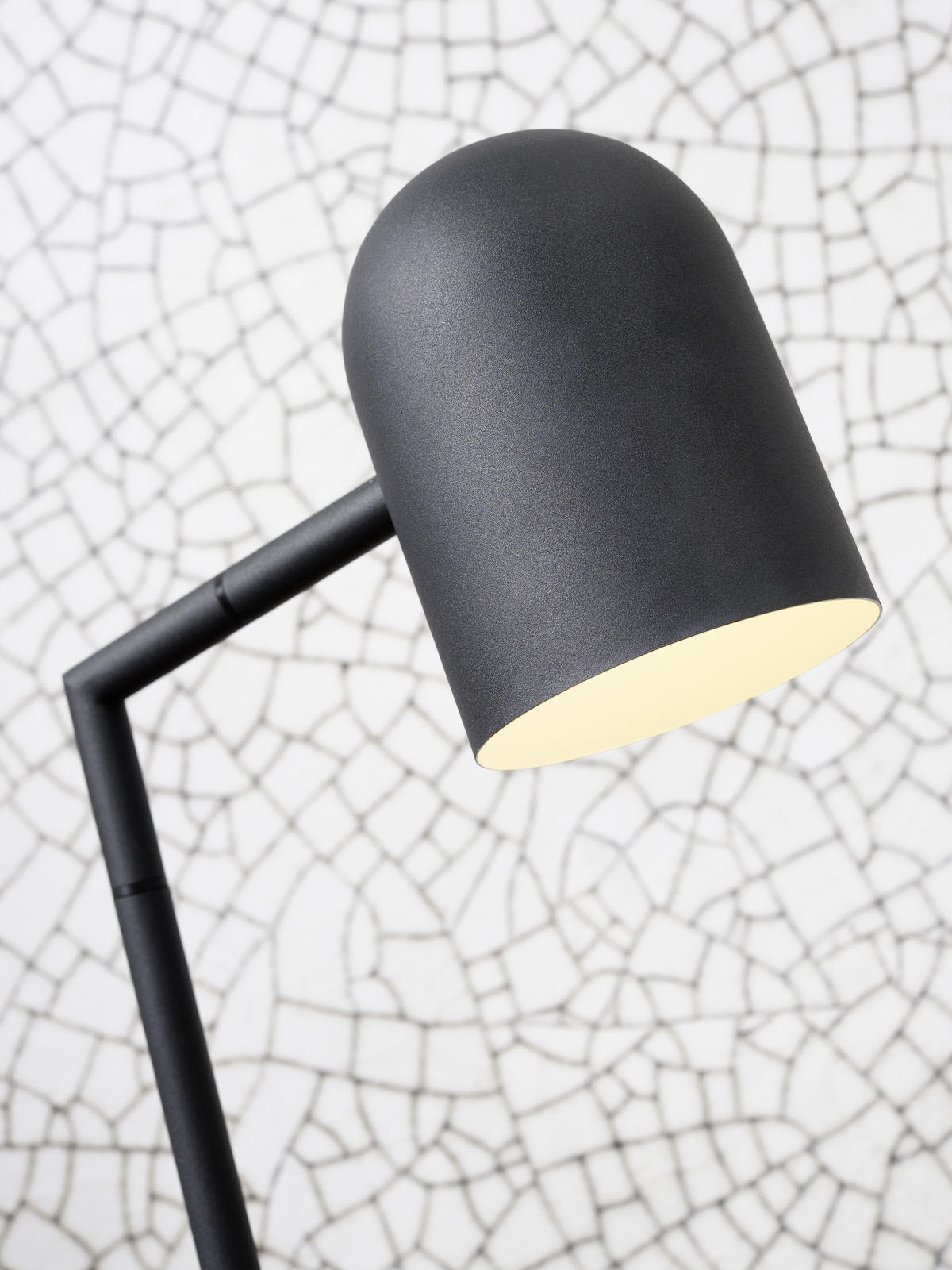 STEHLEUCHTE - Schwarz, Design, Metall (17/141/17cm) - It's about Romi