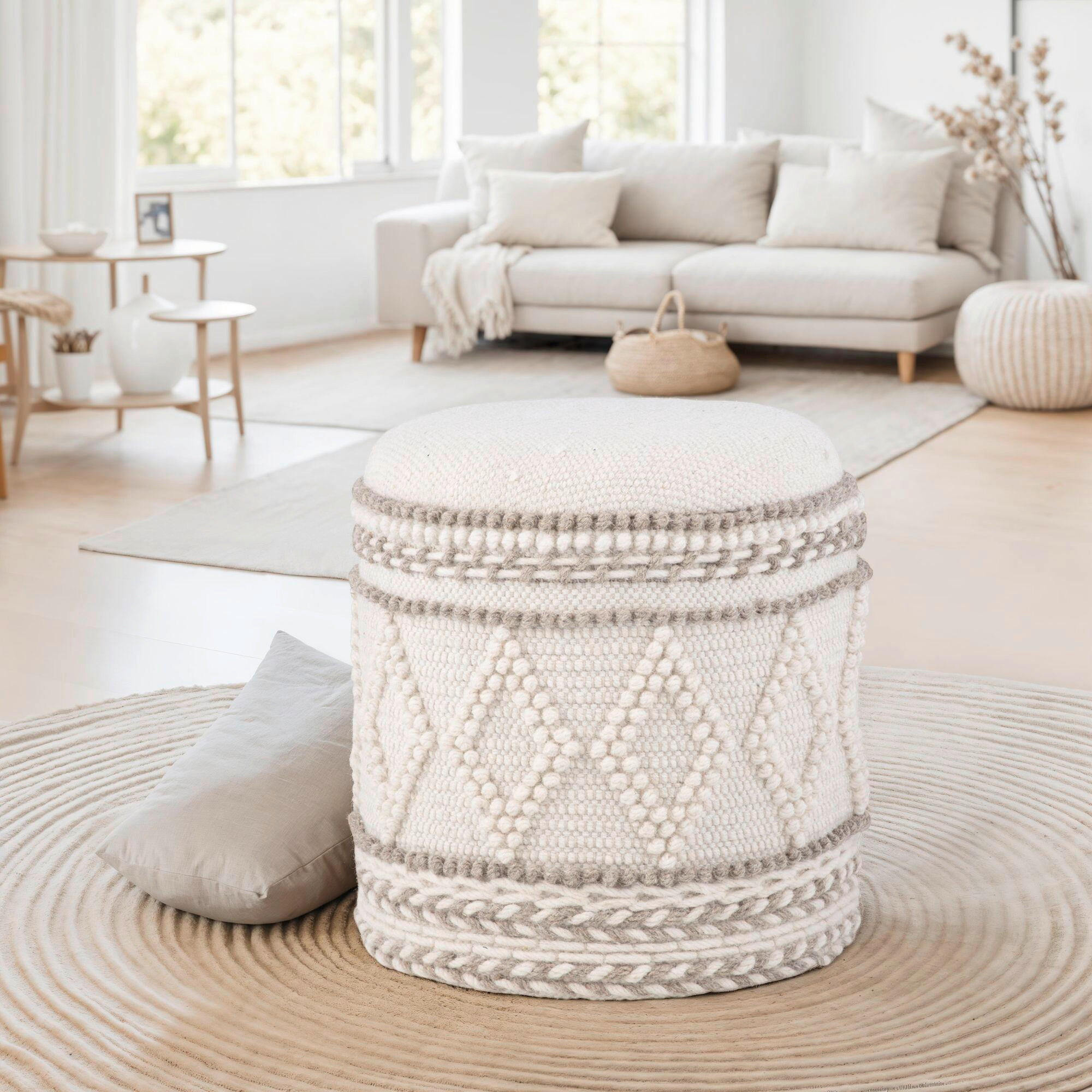 Taburet din textil, crem