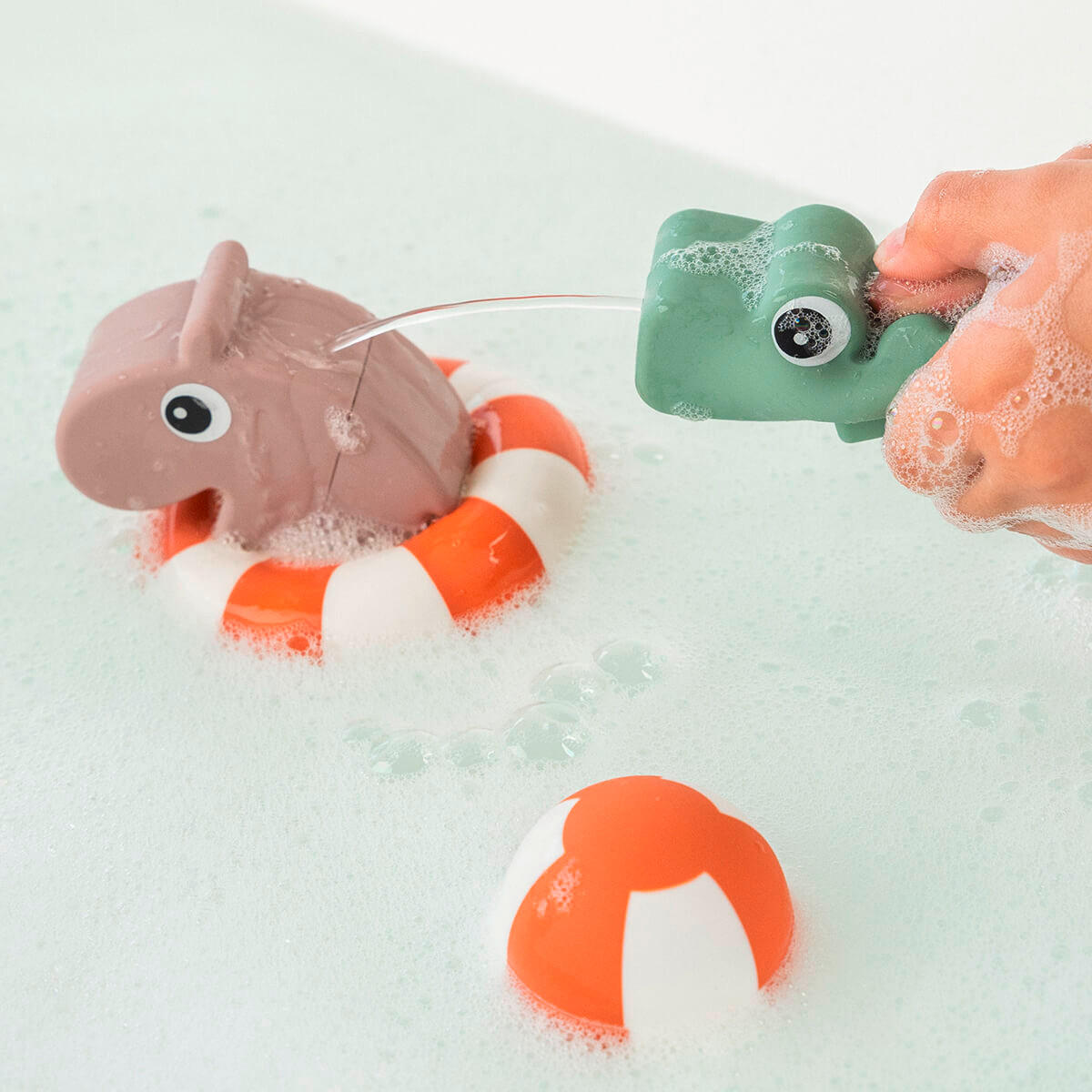 BADESPIELZEUG - Hellgrün, Basics, Kunststoff (11,0/8,0/4,5cm)
