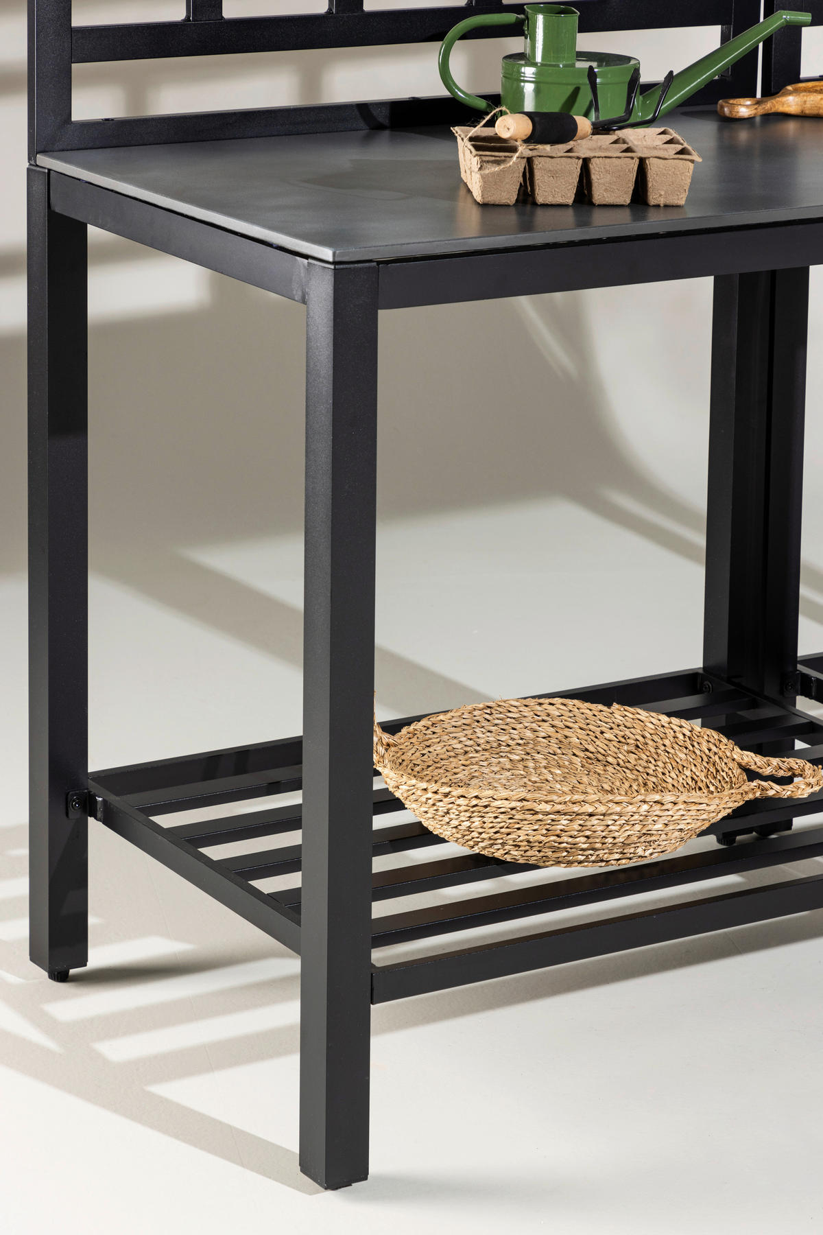 UTEKÖK    - mörkgrå/svart, Klassisk, metall/sten - Ambia Garden