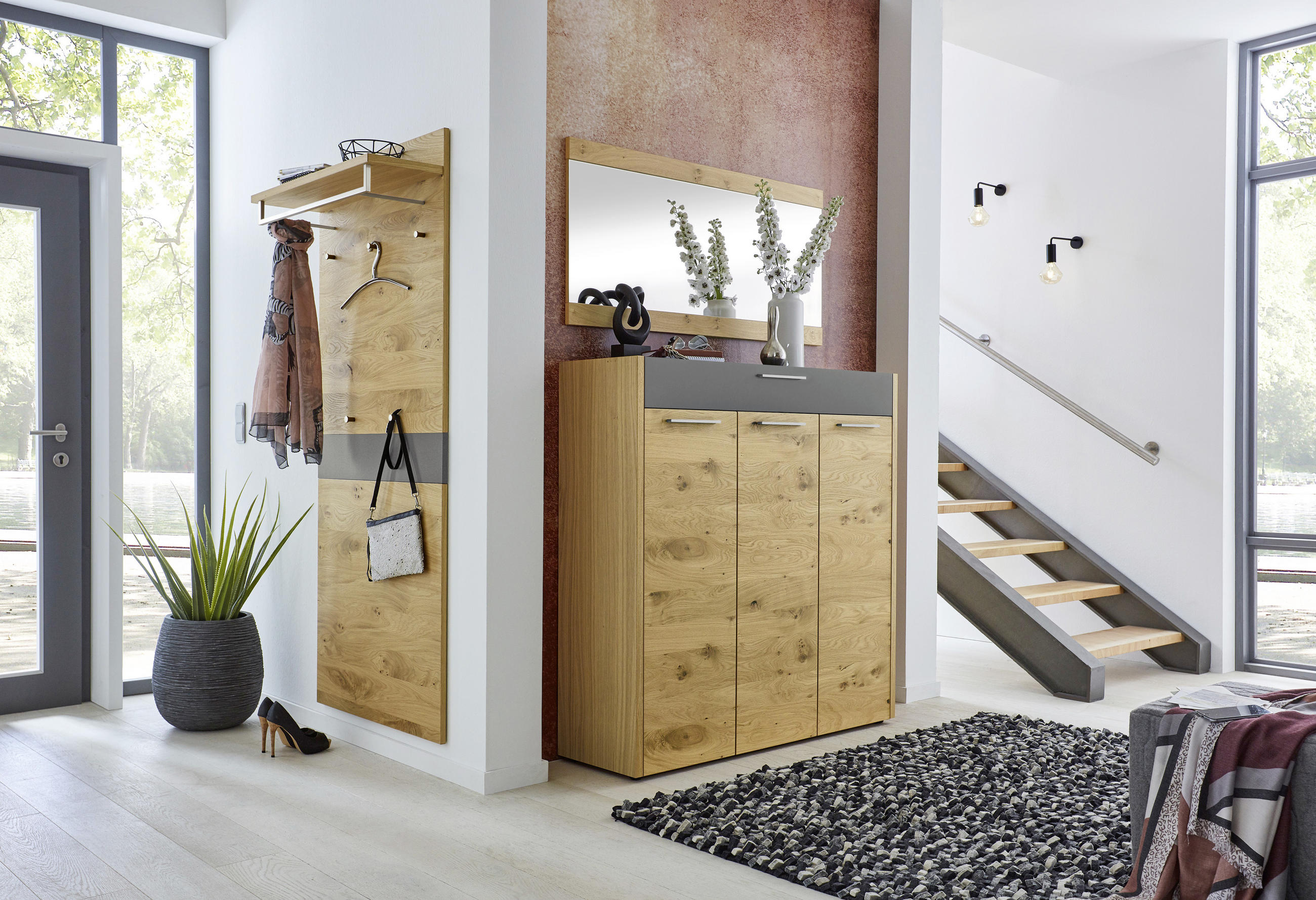 SCHUHSCHRANK Eiche, Balkeneiche furniert Grau, Eichefarben  - Eichefarben/Silberfarben, Design, Holz/Holzwerkstoff (127/126/37cm)
