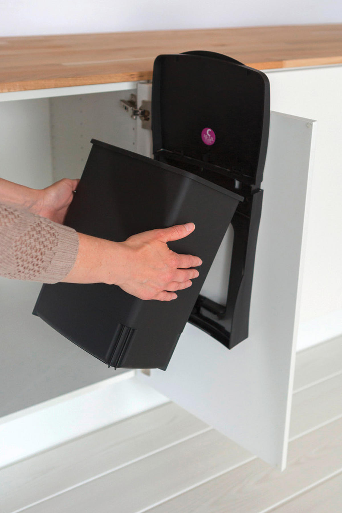 BILLENŐFEDELES SZEMETESVÖDÖR 10 l  - fekete, Basics, műanyag (10l) - Brabantia