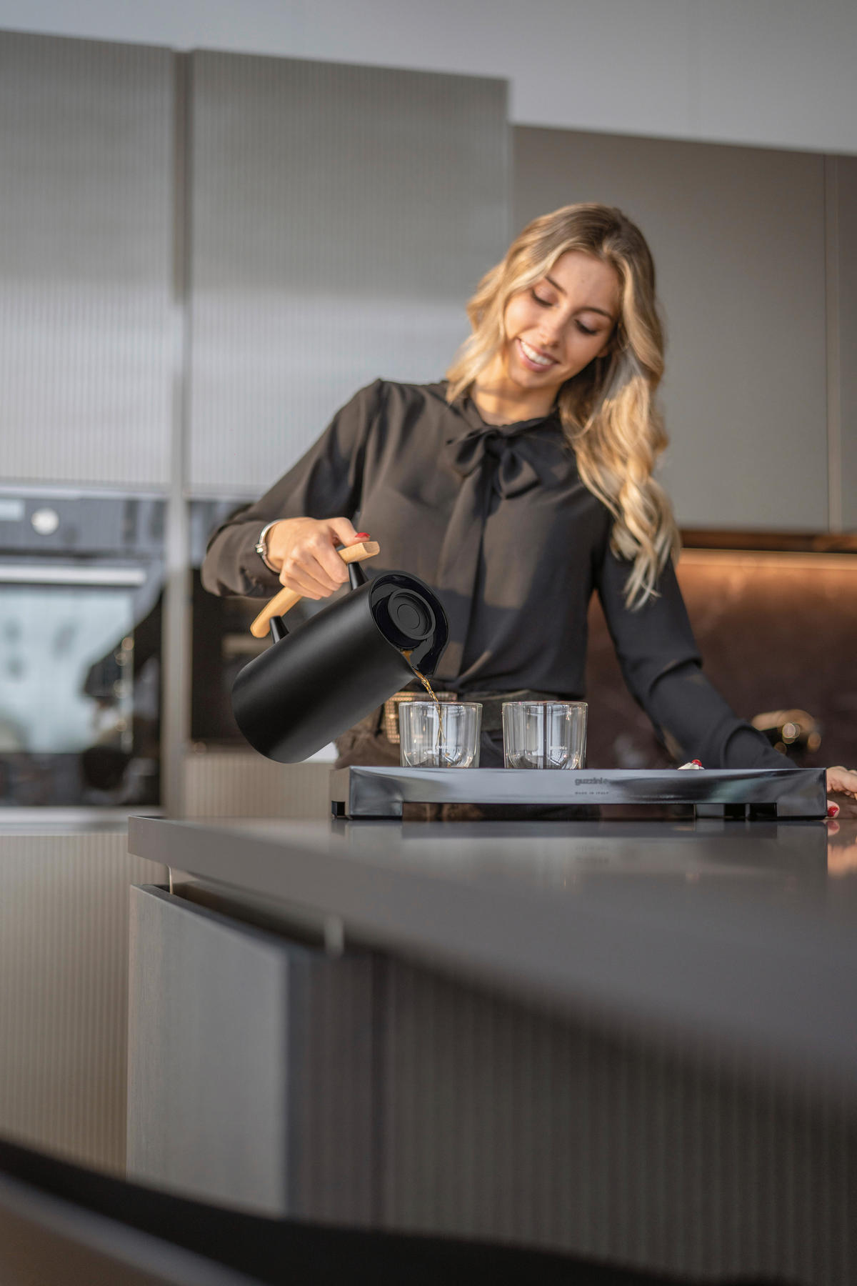 ISOLIERKANNE Icons 1 L  - Schwarz, Basics, Glas/Holz (18,3/13/25cm) - GUZZINI