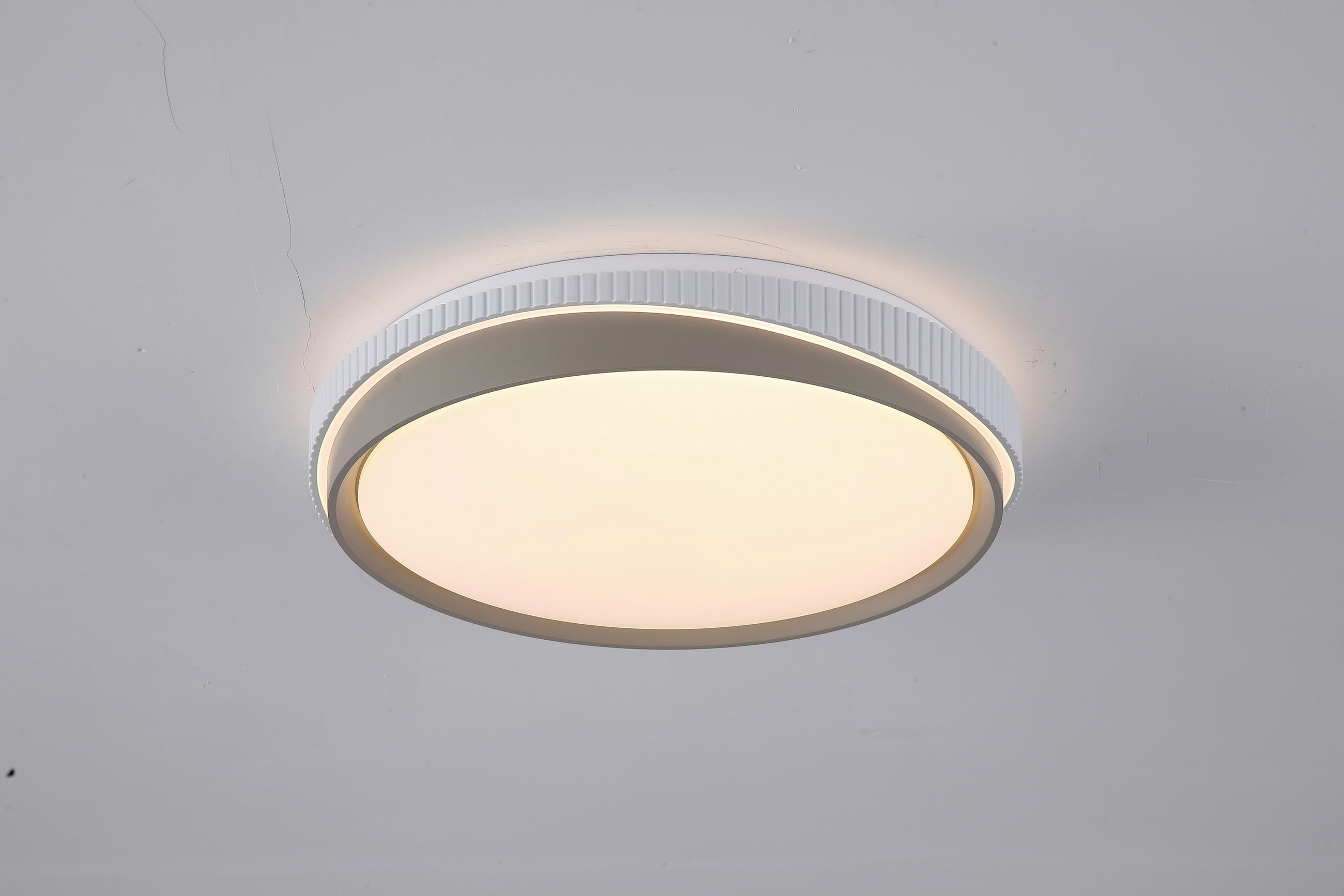 PLAFONIERĂ CU LED - alb/gri, Basics, plastic/metal (39/8,5cm)