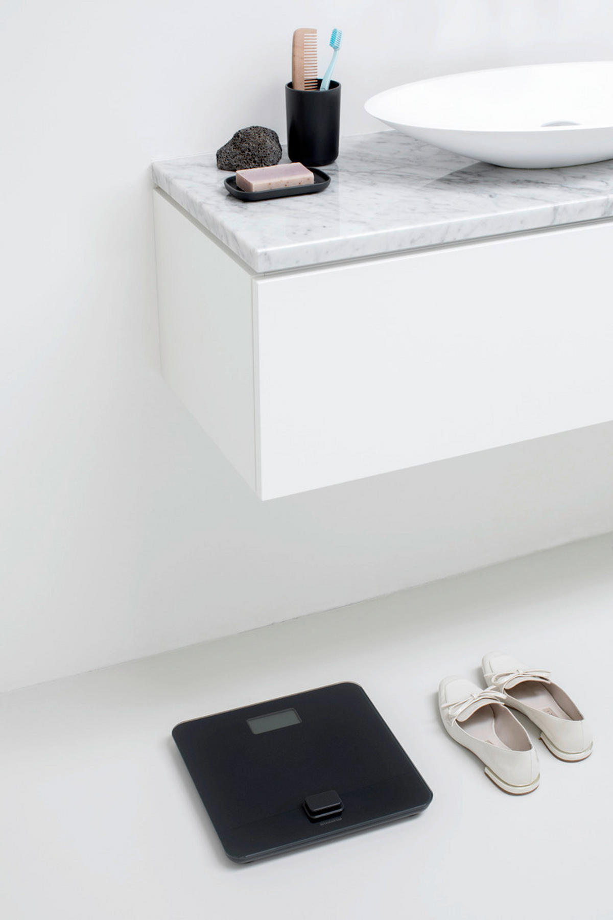 TELESNA VAGA  crna  - crna, Osnovno, staklo/metal (30/4.3/30cm) - Brabantia