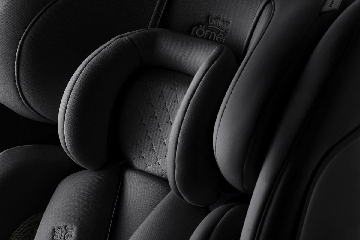 REBOARDER-KINDERSITZ SWIVEL-GROW MAX AIR  - Schwarz, Basics, Kunststoff/Textil (44/57/56cm) - Britax Römer