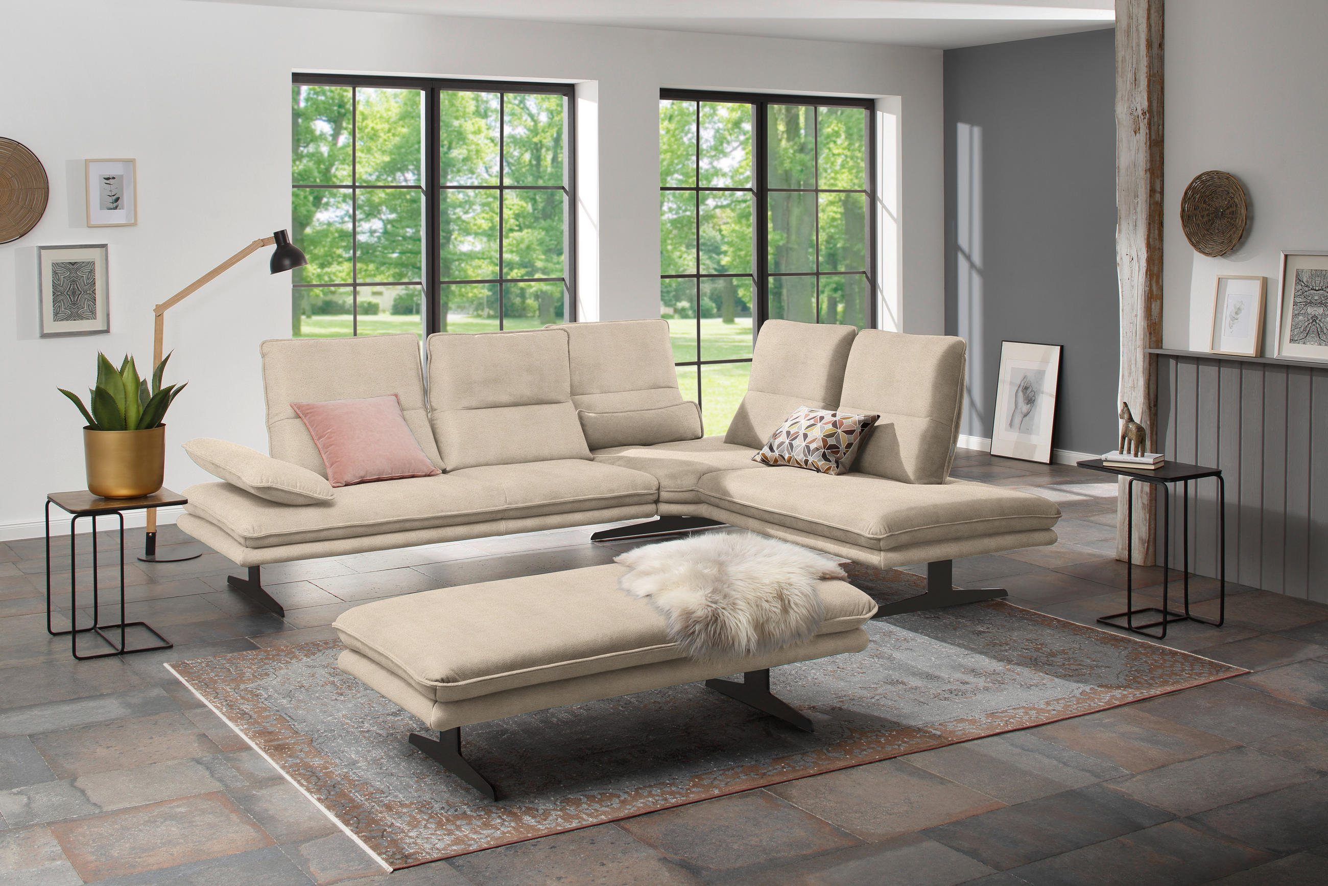 ECKSOFA in Mikrofaser Beige  - Beige/Schwarz, Design, Textil/Metall (284/224cm) - Chilliano