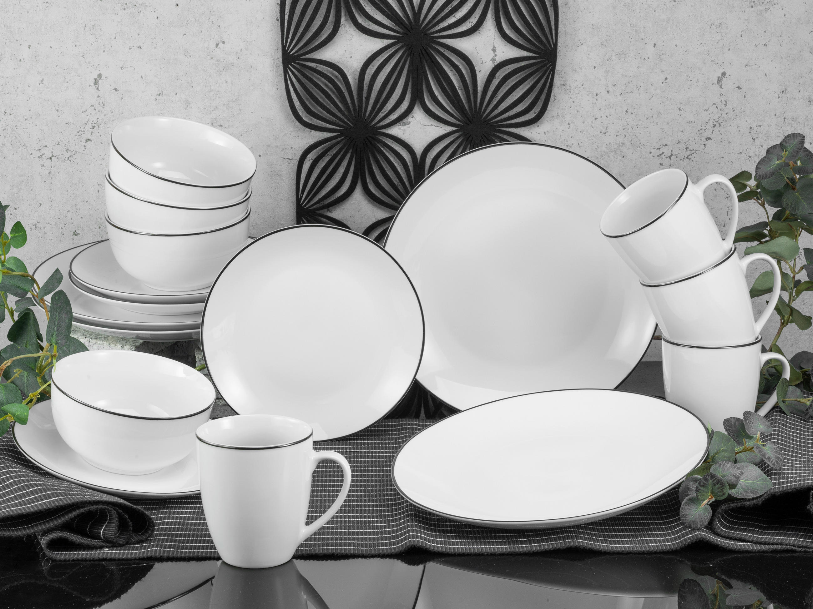 KOMBISERVICE Schwarz, Weiß 16-teilig Luna Black Line  - Schwarz/Weiß, Basics, Keramik (34,5/32/32,5cm) - Creatable