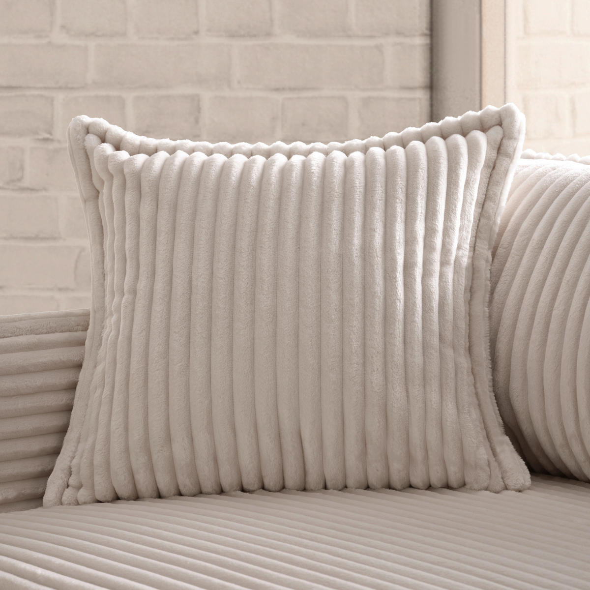 BIG SOFFA i vit  - vit/kromfärg, Modern, metall/trämaterial (241/90/117cm) - Carryhome