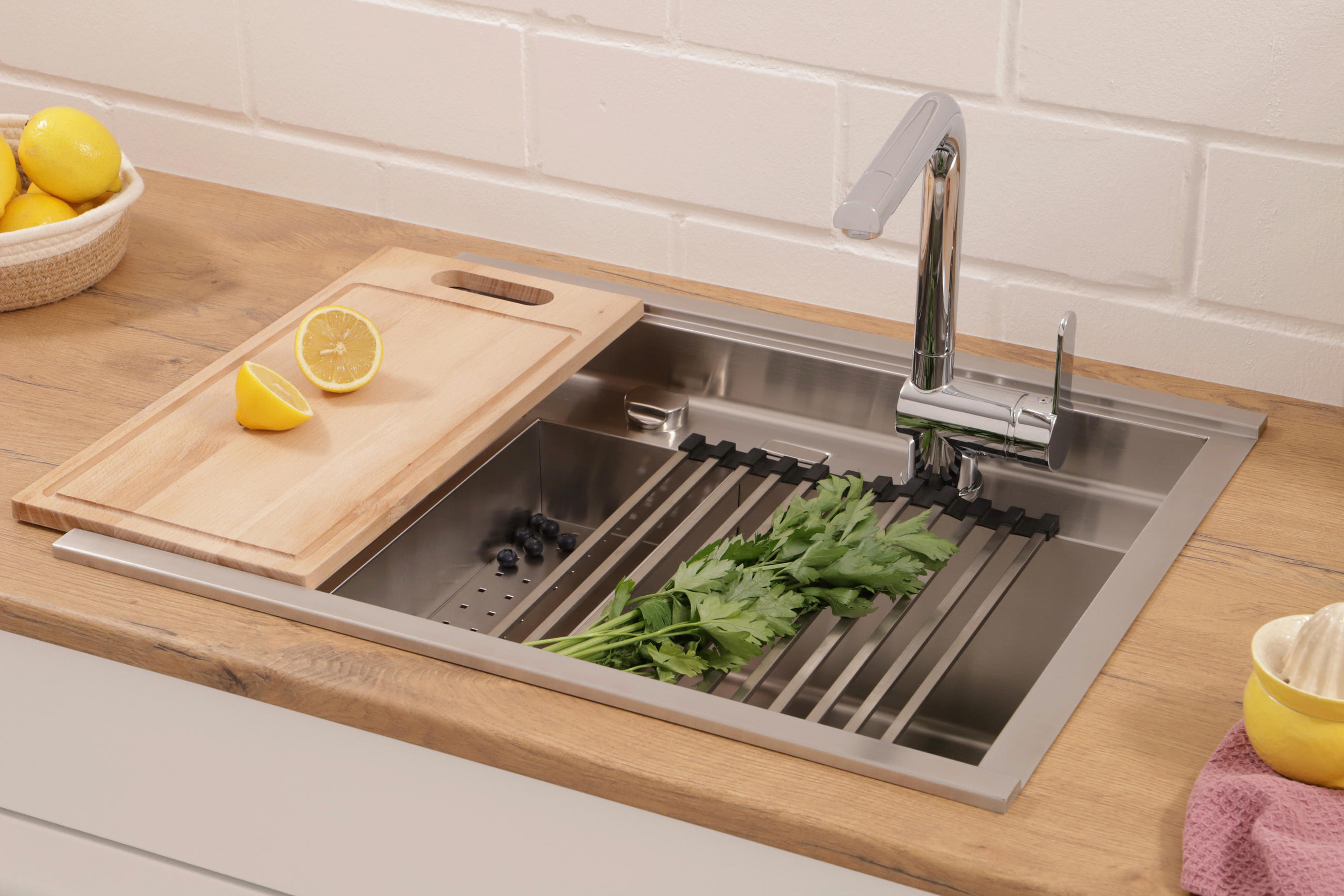 DISKHO 17501000620500100-80  - stålfärgad, Basics, metall (62/24,5/50cm) - Respekta