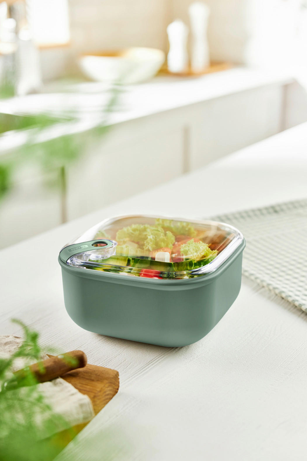 FRISCHHALTEDOSE Ela 2 L  - Transparent/Grün, Basics, Kunststoff (19,5/19,5/10,5cm) - Rotho