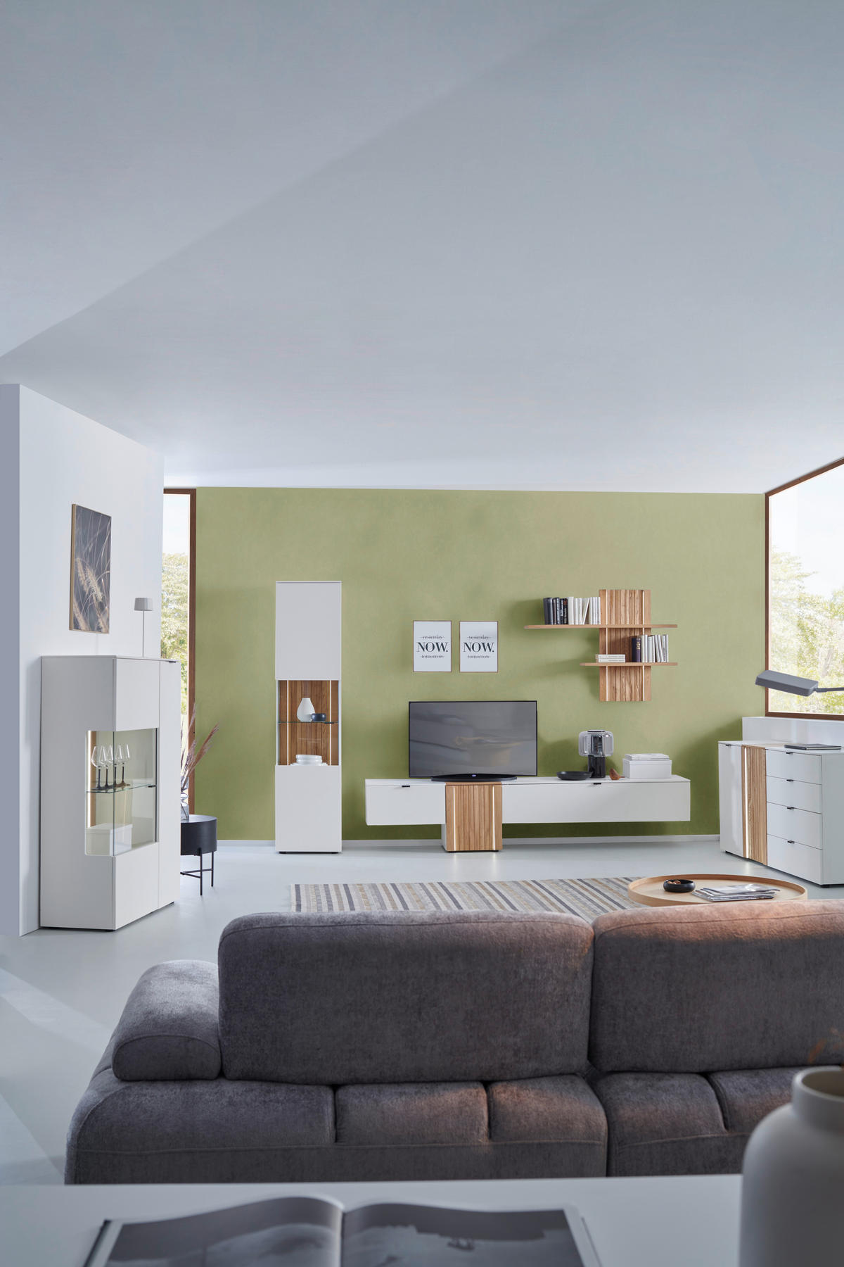 WOHNWAND  in Weiss, Eichefarben 310/203/42 cm  - Weiss/Eichefarben, Design, Glas/Holz (310/203/42cm) - Novel