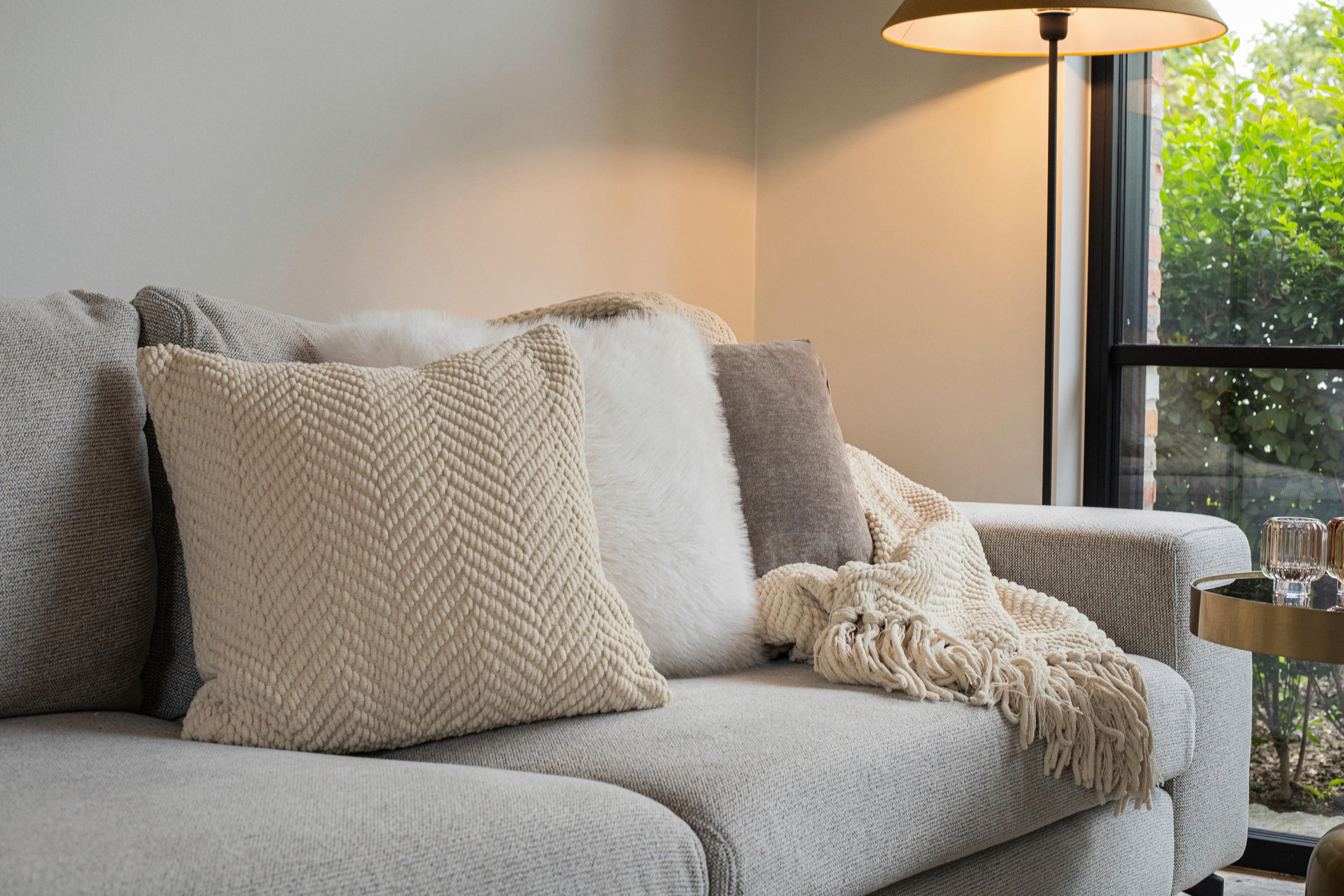 UKRASNI JASTUČIĆ 45/45 cm   RENEE  - krem, Konvencionalno, tekstil (45/45cm)