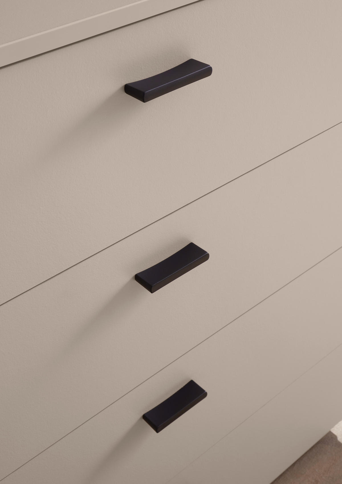 ŠIROKA KOMODA, barve hrasta, kašmir  - črna/kašmir, Konvencionalno, kovina/umetna masa (125/83,2/38cm) - Hom`in