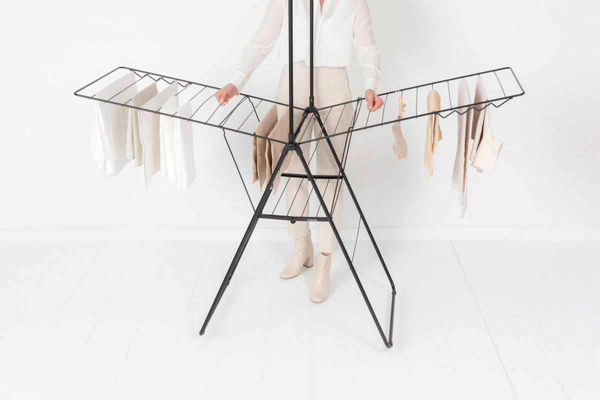 VERTIKÁLNY SUŠIAK NA BIELIZEŇ - čierna, Design, kov (66,1/98,9cm) - Brabantia