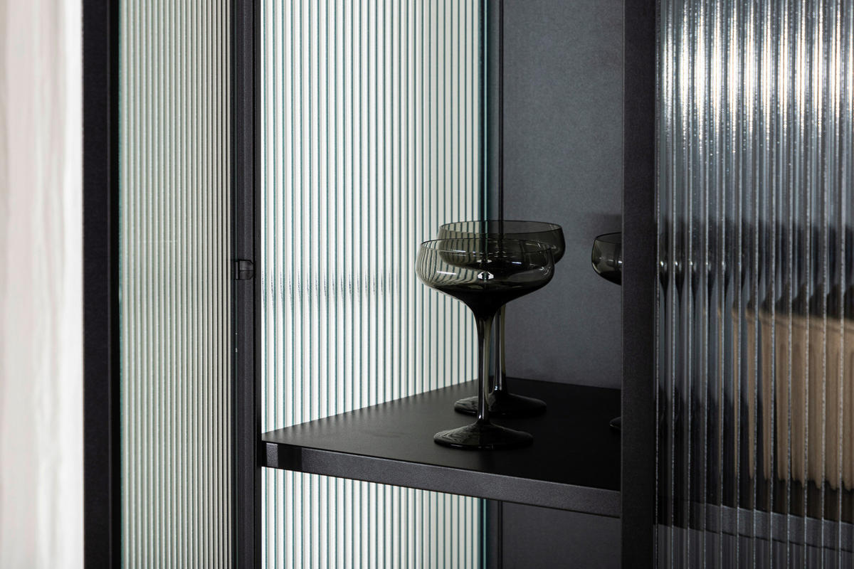 HÖG BYRÅ  i 70/160/40 cm  - svart, Design, metall/glas (70/160/40cm) - Livetastic