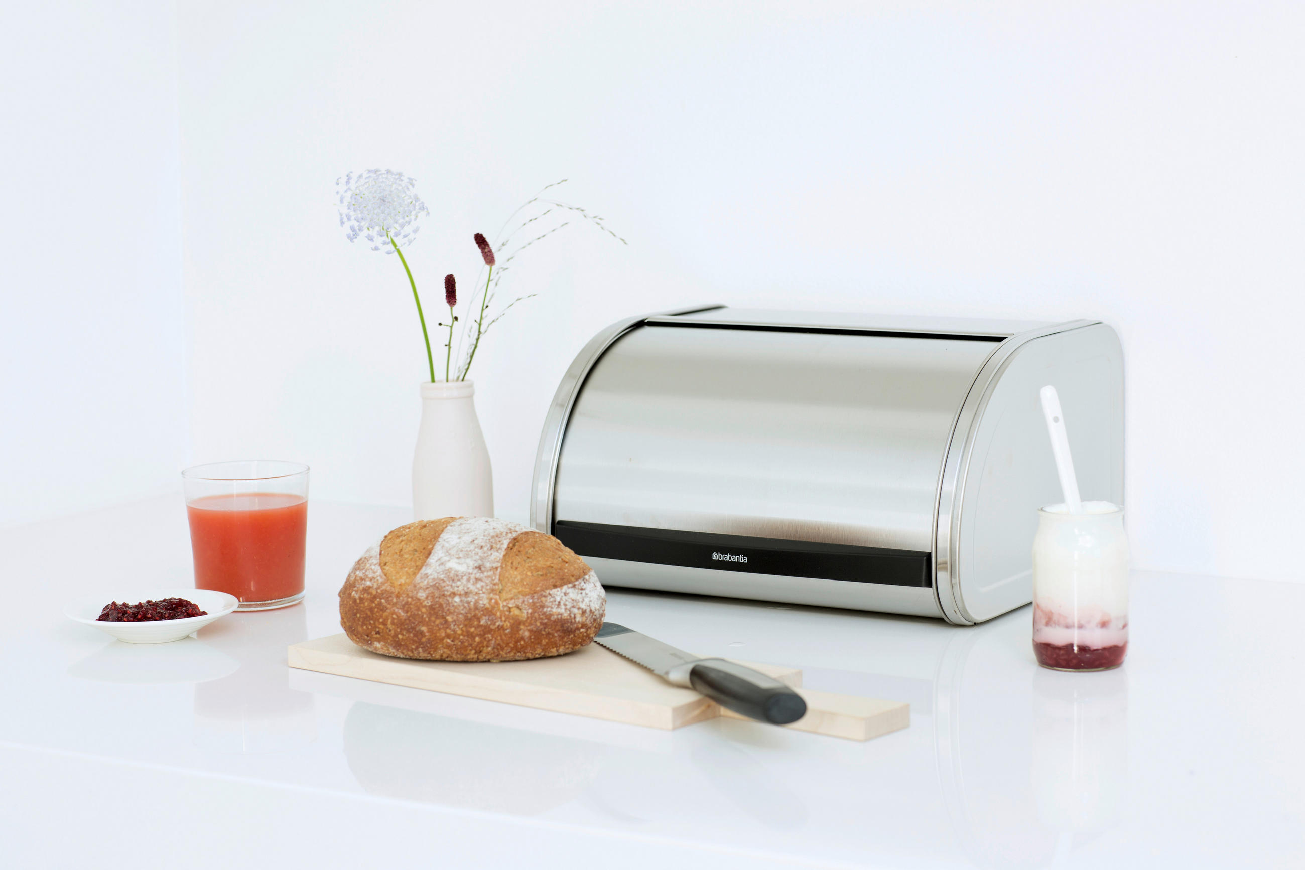 KENYÉRTARTÓ  - nemesacél, Basics (1.2kg) - Brabantia