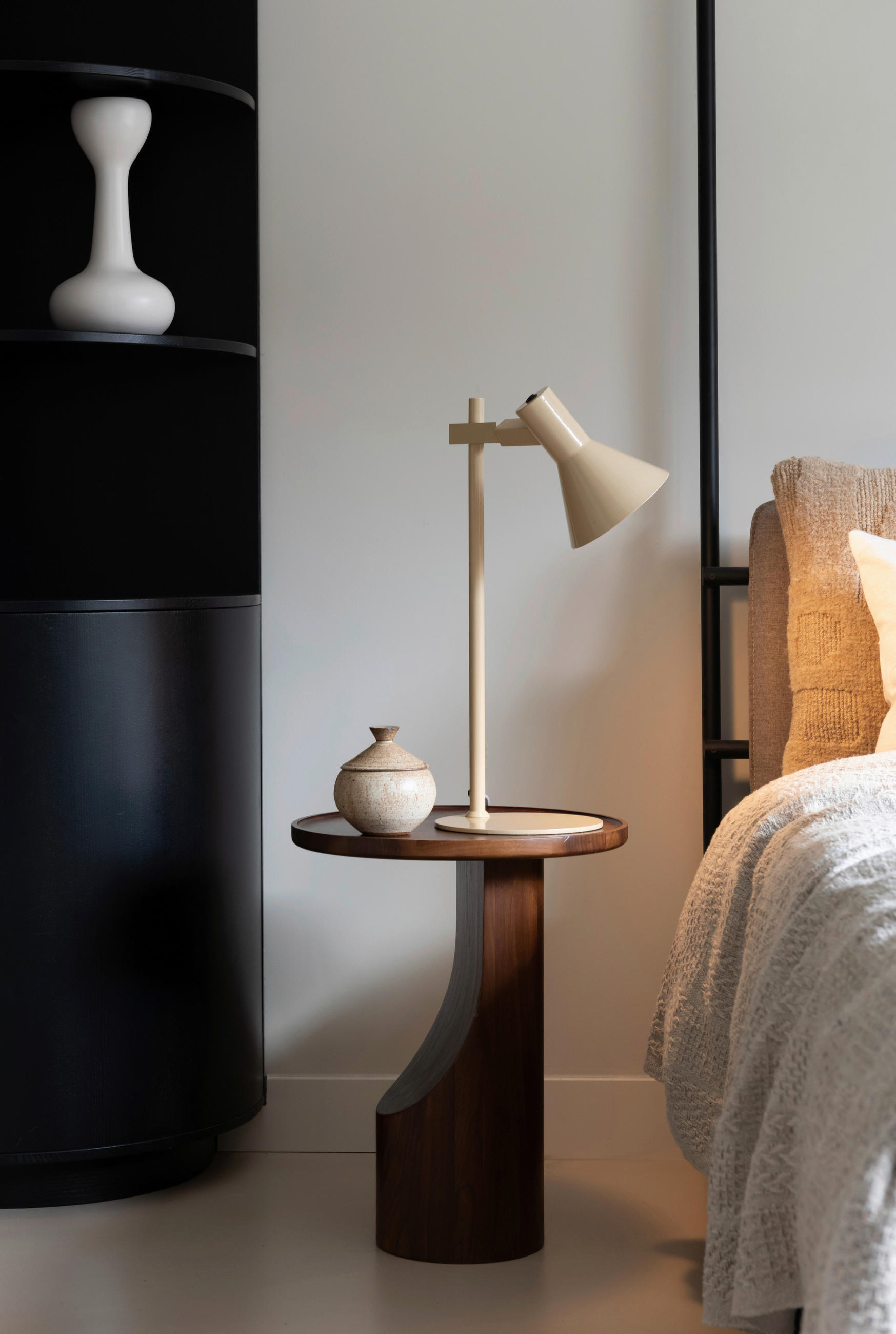 TISCHLEUCHTE - Beige, Design, Metall (28/20/51cm) - It's about Romi
