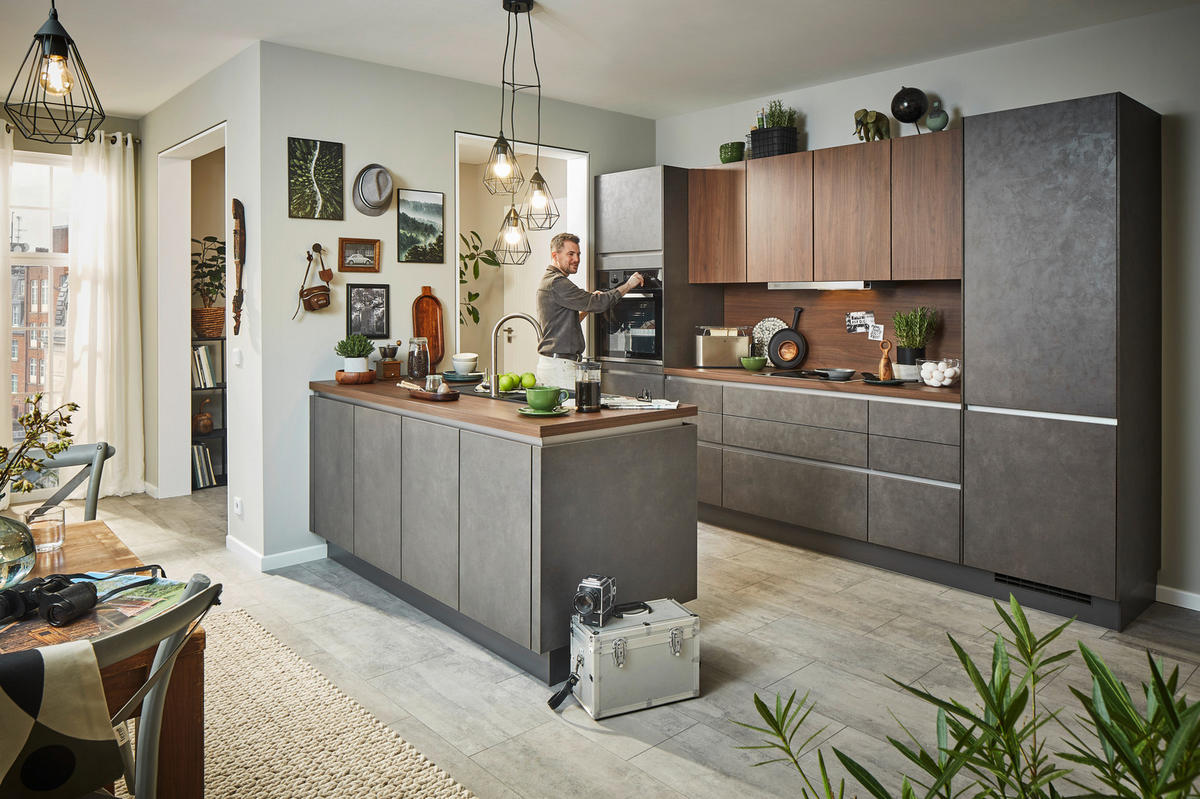 INBYGGNADSKÖK   - Design, trämaterial - Celina