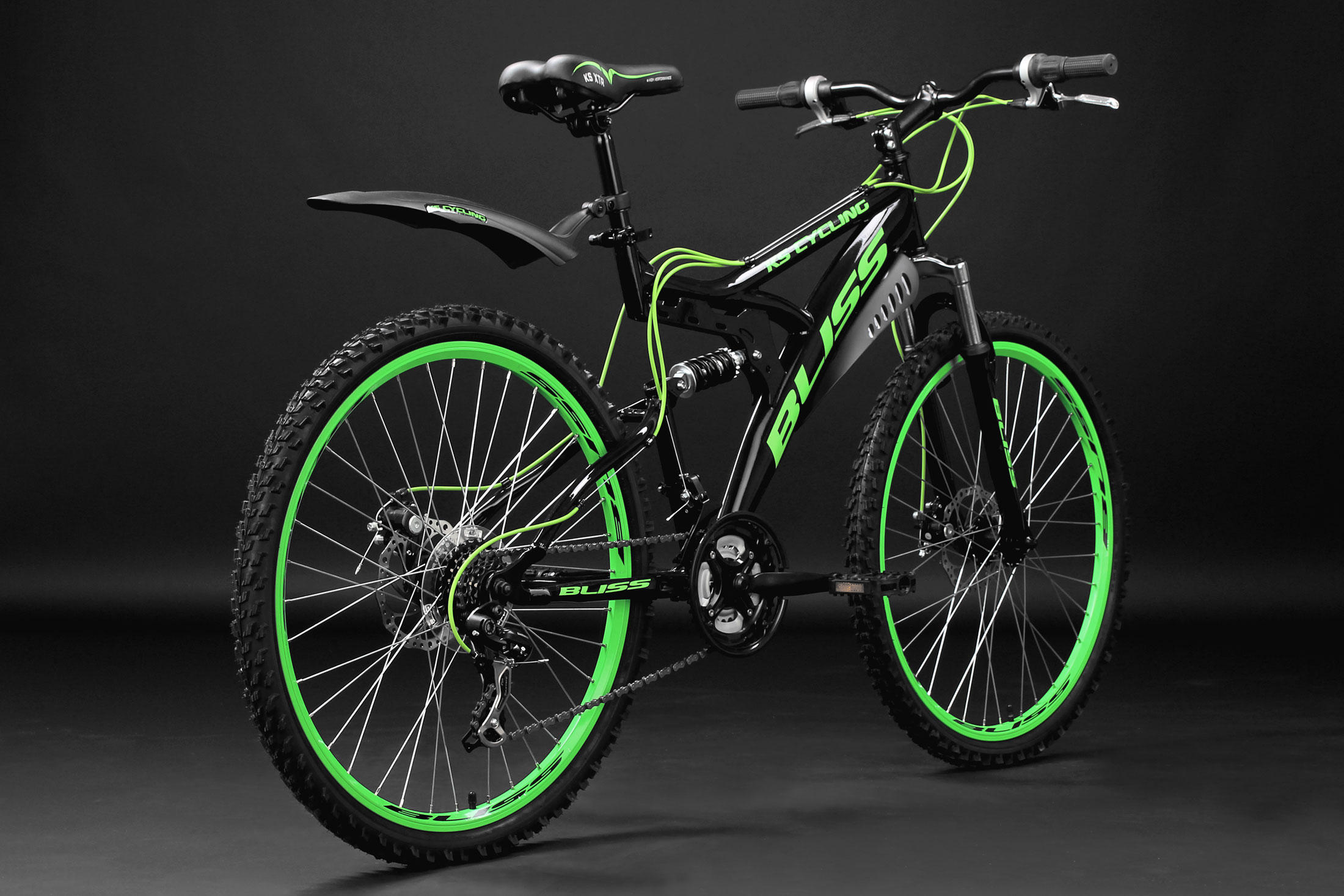 Стоит скоростной велик. Стелс велосипеды салатовый горный. Велосипед стелс MTB. Горный велосипед stels зеленый. Скоростной велосипед стелс зеленый.