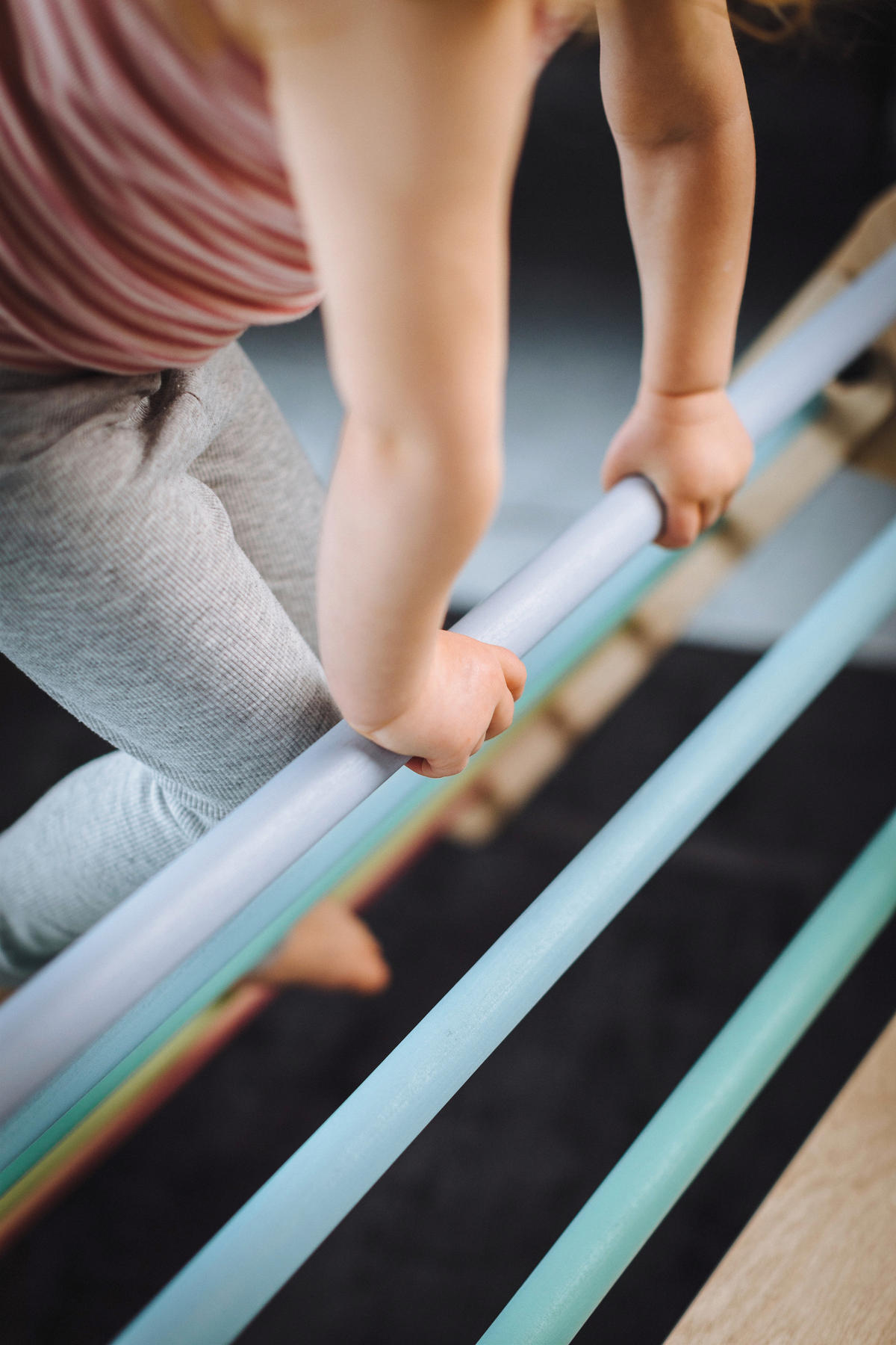 KLETTERDREIECK - Multicolor, Basics, Holz (70/82/63cm) - tiSsi