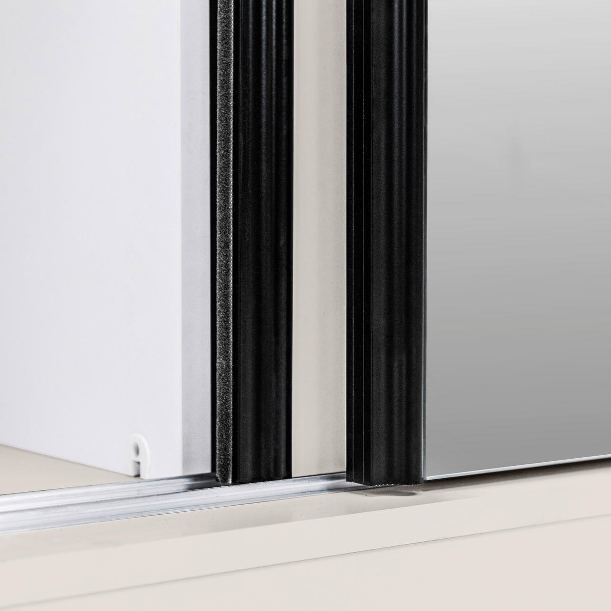 SCHIEBETÜRENSCHRANK 200/215/59,5 cm 3-türig  - Kaschmir/Schwarz, MODERN, Holzwerkstoff/Metall (200/215/59,5cm) - MID.YOU