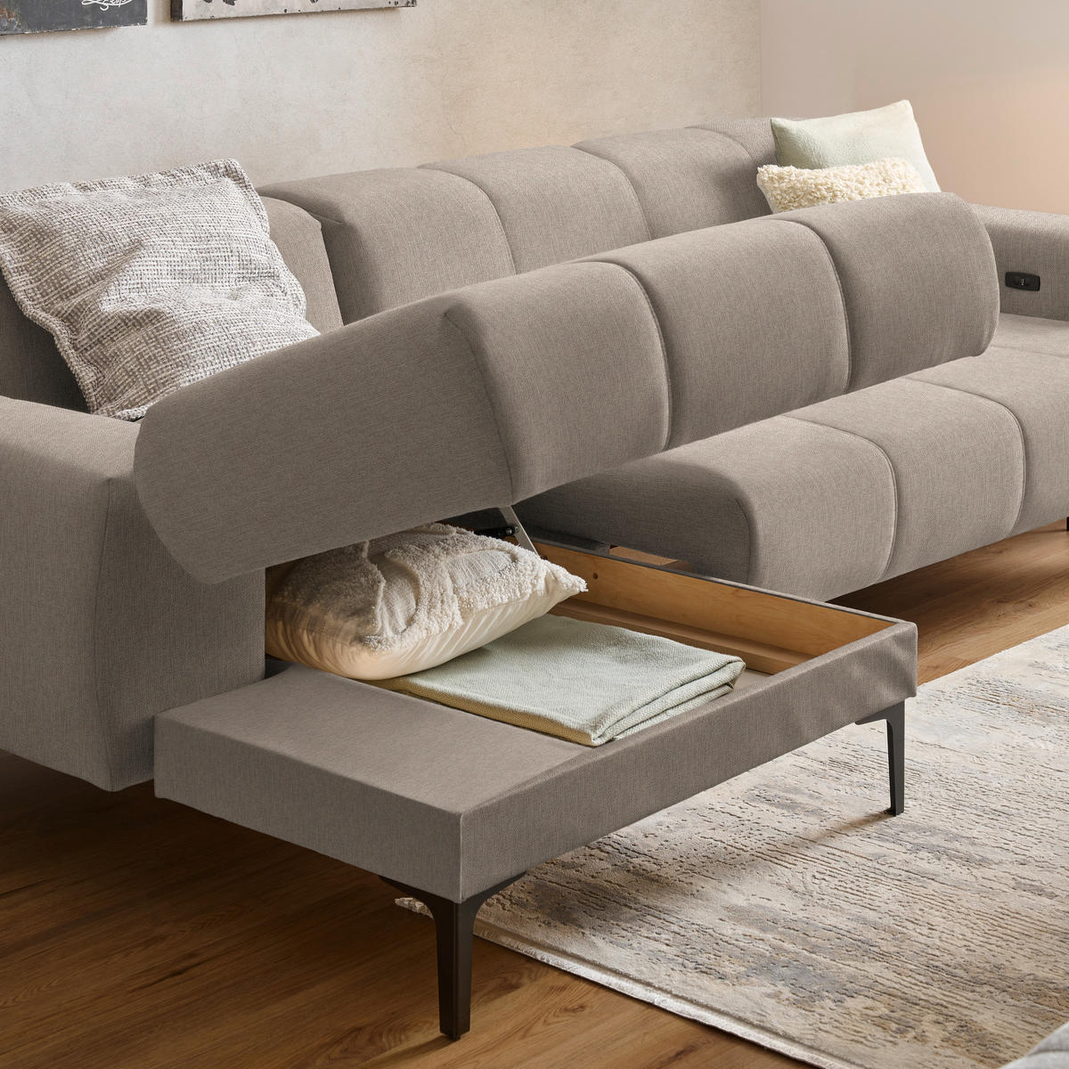 ECKSOFA in Chenille Beige  - Beige/Schwarz, Design, Textil/Metall (167/311cm) - Xora