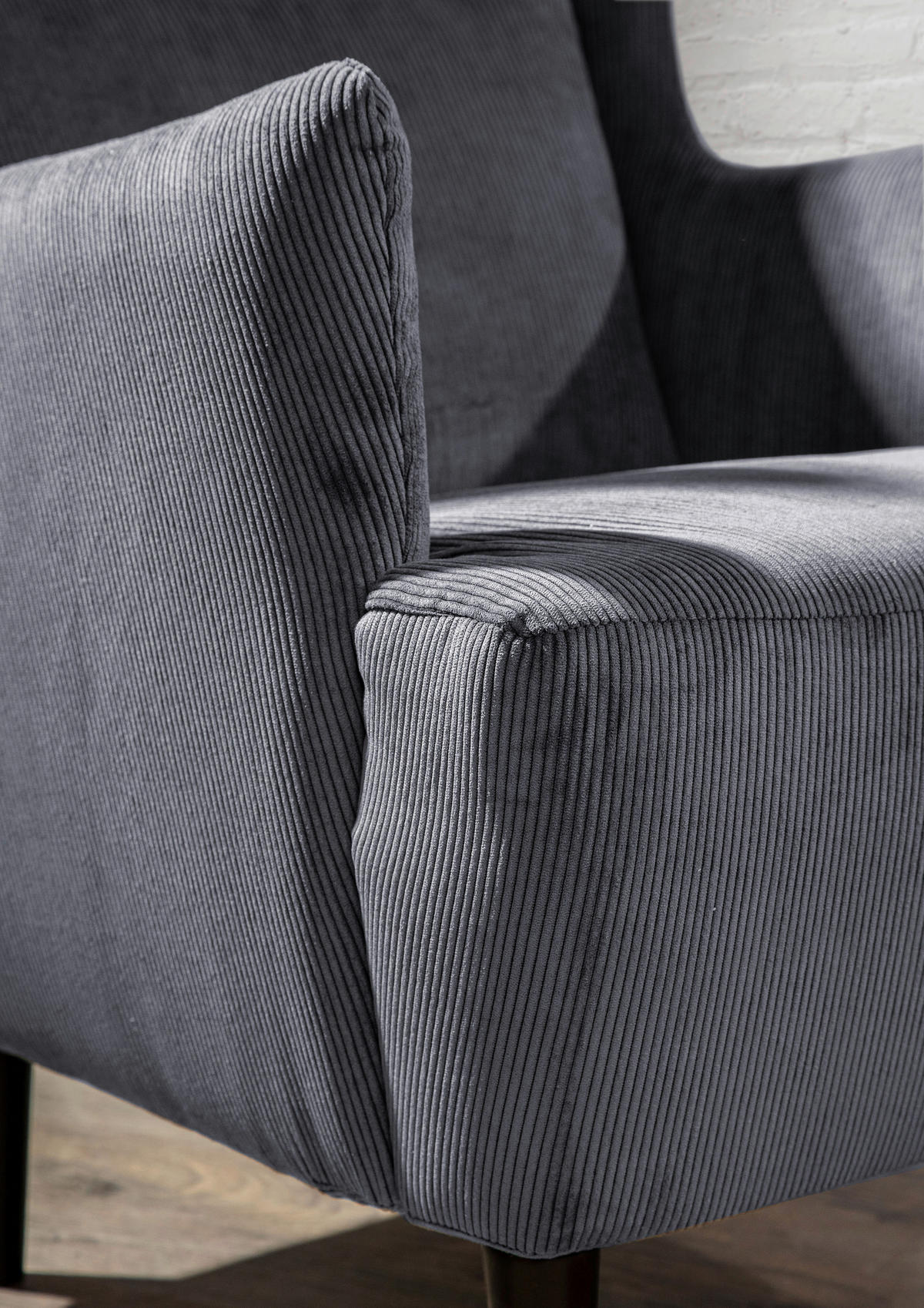 ÖRONLAPPSFÅTÖLJ i manchester antracit  - svart/antracit, Design, trä/textil (70/104/90cm) - MID.YOU