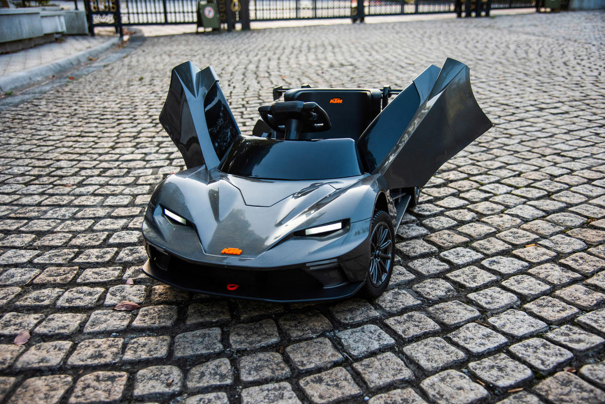 ELEKTRO-KINDERAUTO  - Grau, KONVENTIONELL, Kunststoff/Metall (113/56,5/28cm) - Atrigo