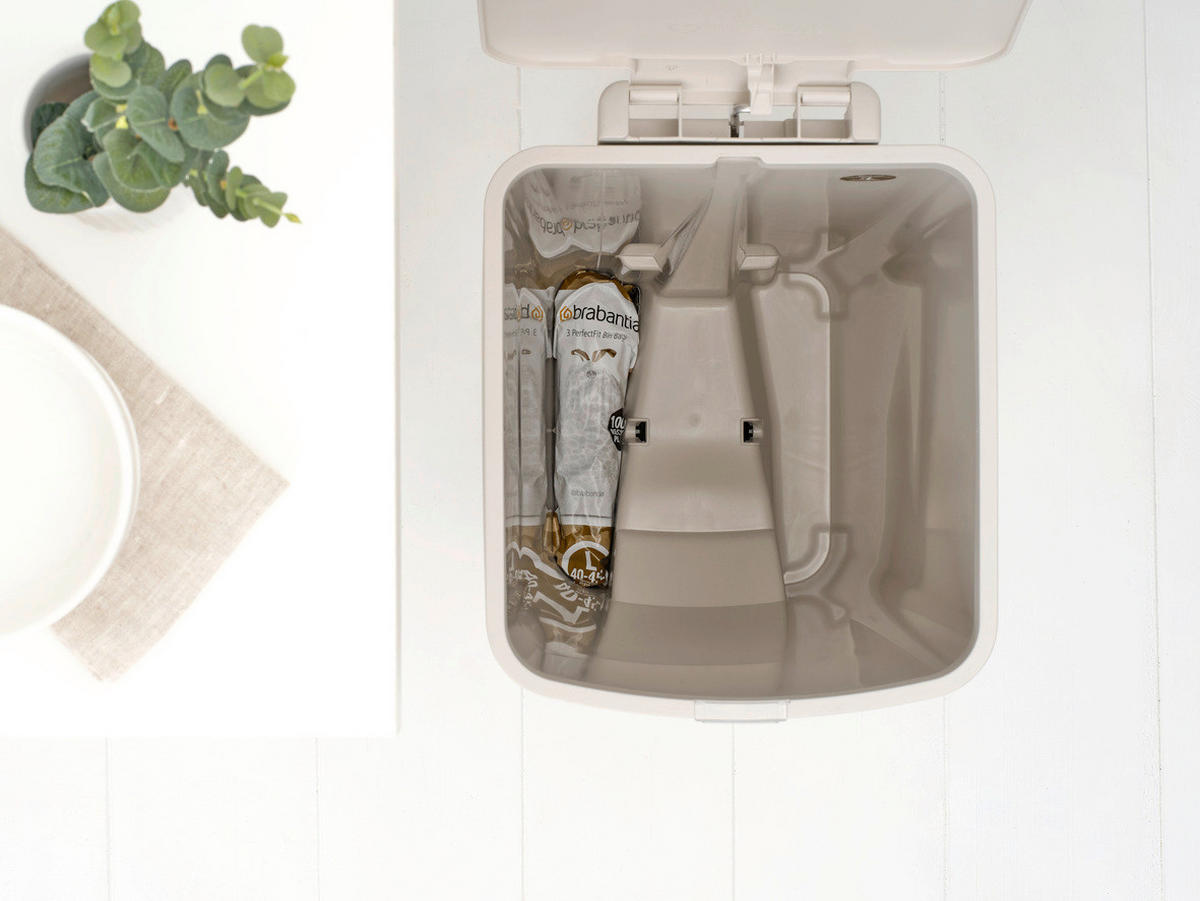 KOŠ ZA SMETI - bež, Basics, umetna masa (28/66,6/35.2cm) - Brabantia
