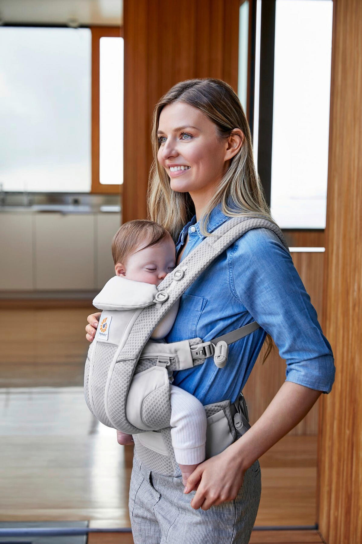 KENGUR NOSILJKA  Omni Breeze  - svetlosiva, Osnovno, tekstil (0,7kg) - Ergo Baby