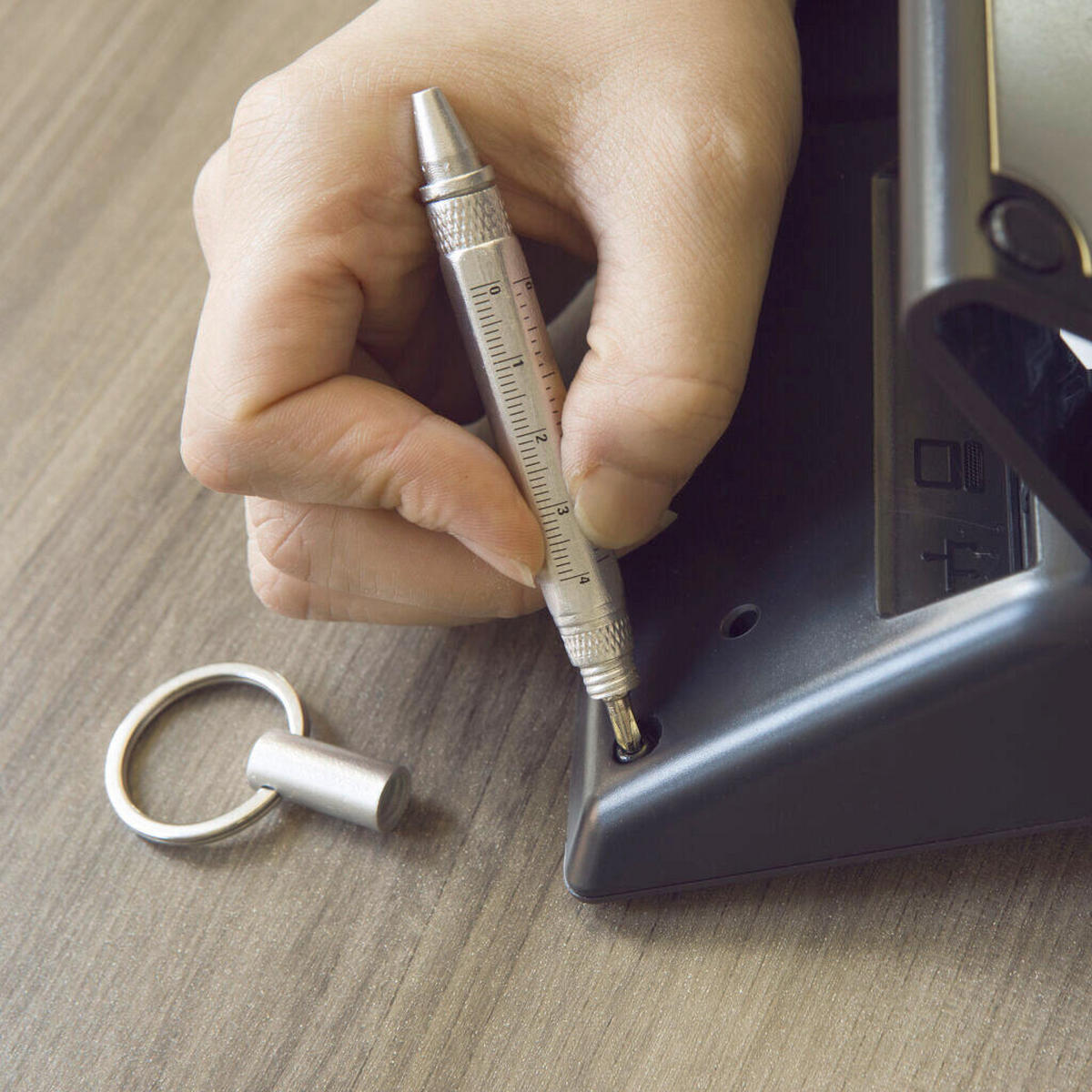 GUĽÔČKOVÉ PERO - Basics (1,31/17,5/7,6cm) - Kikkerland