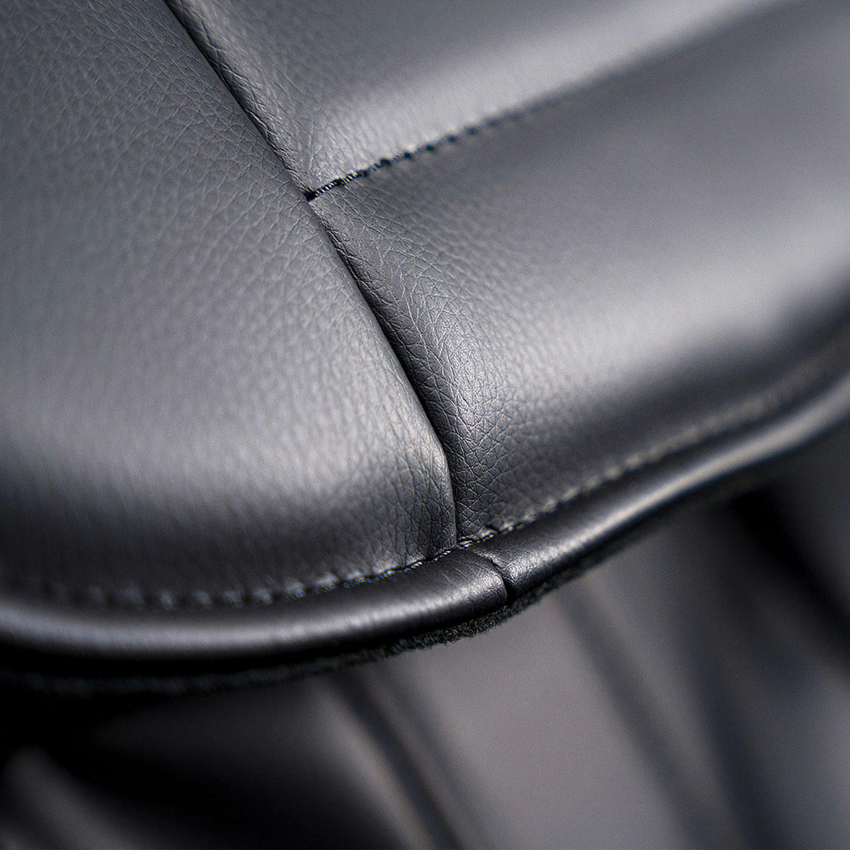 MASSAGESESSEL  mit Lederlook Schwarz integrierte Lautsprecher, Relaxfunktion, Liegefunktion, Netzbetrieb, Massagefunktion, Herz-Waage-Funktion, abwischbar, Bluetooth-Lautsprecher, Rückenlehne in S-Form  - Schwarz, KONVENTIONELL, Kunststoff/Textil (76/115/155-168cm) - Welnova